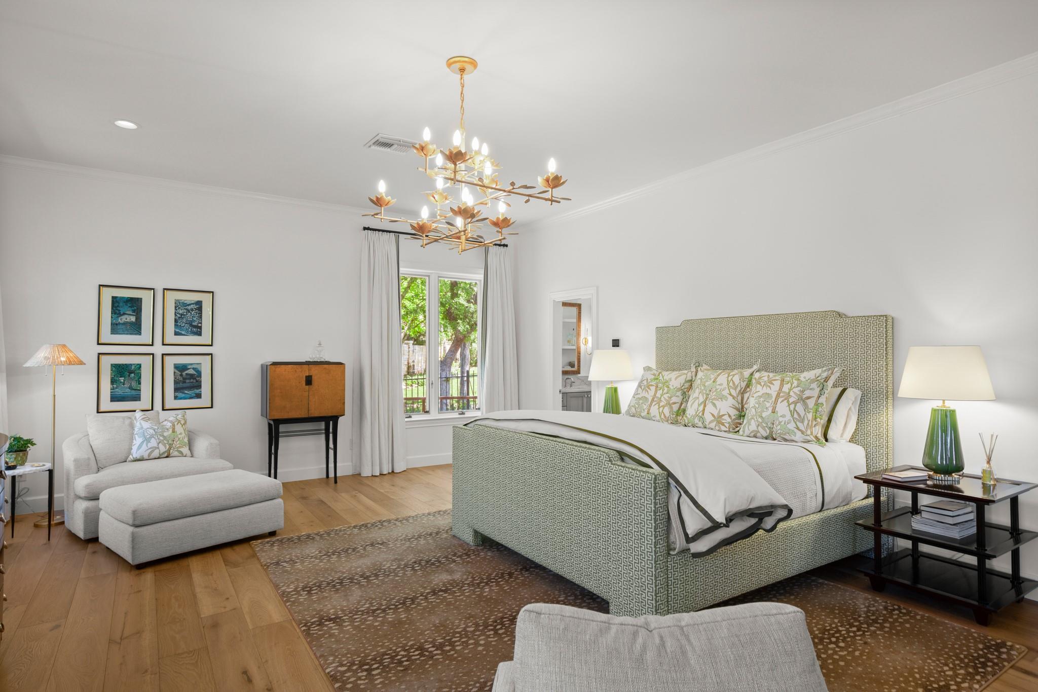 6 Links Ct, The Hills, TX 78738