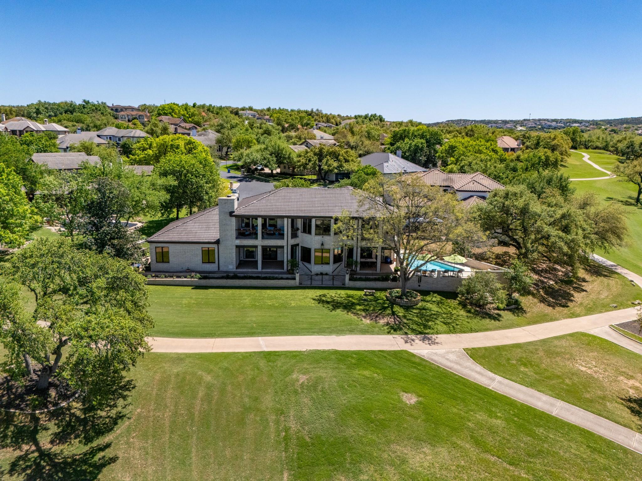 6 Links Ct, The Hills, TX 78738