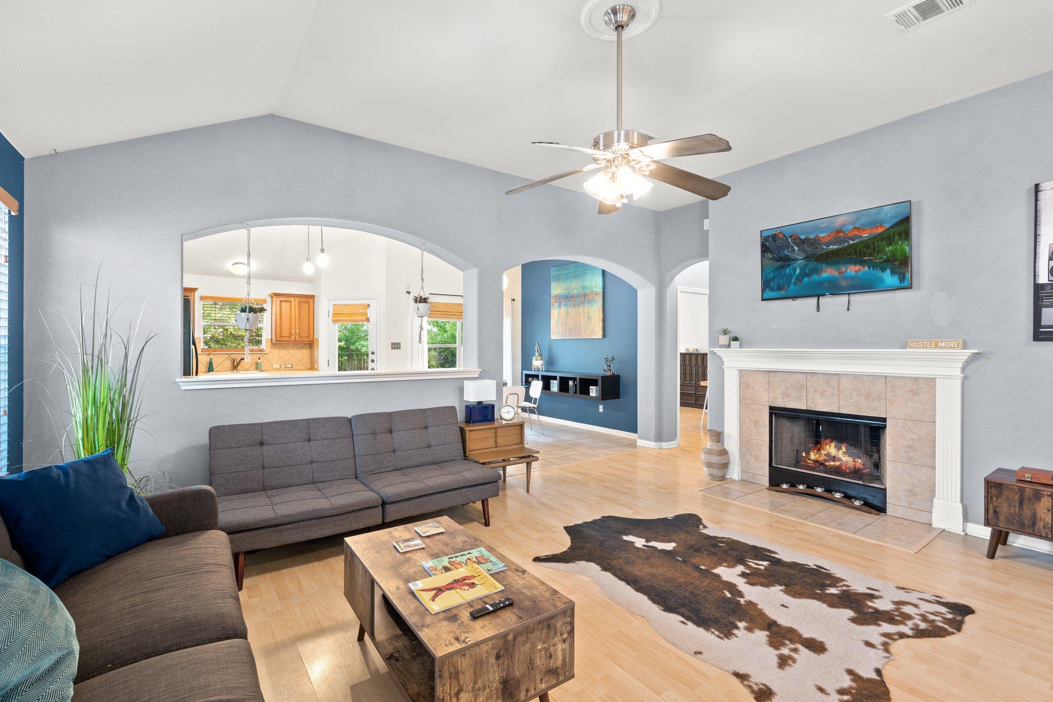 1900 Melissa Oaks Ln, Austin, TX 78744