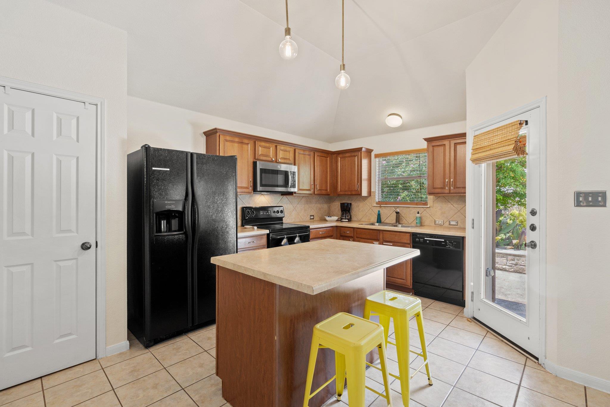 1900 Melissa Oaks Ln, Austin, TX 78744