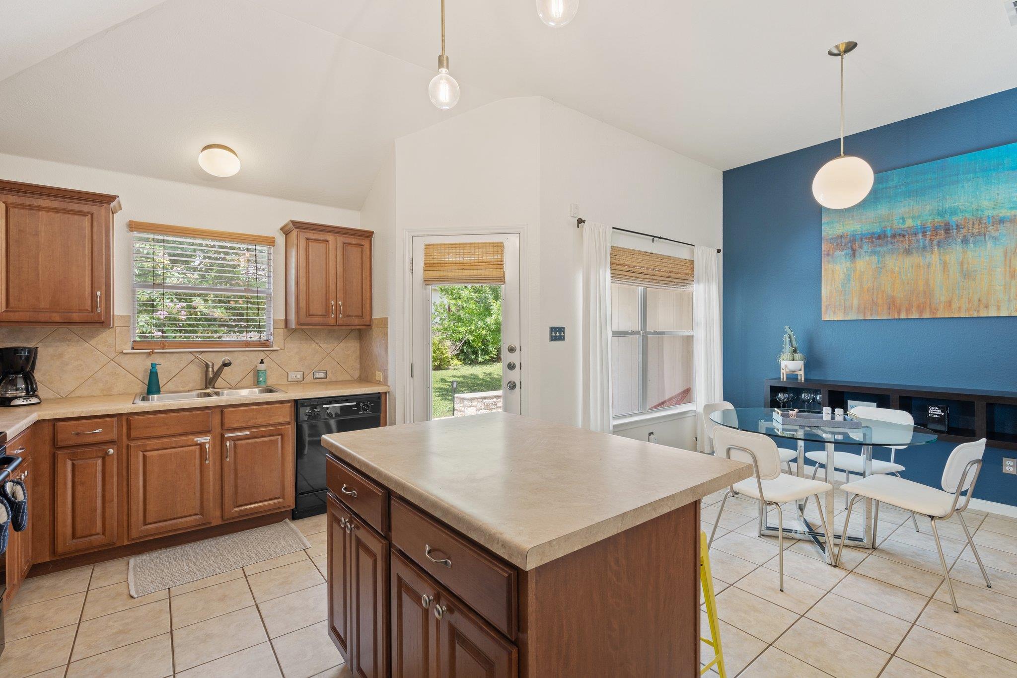 1900 Melissa Oaks Ln, Austin, TX 78744