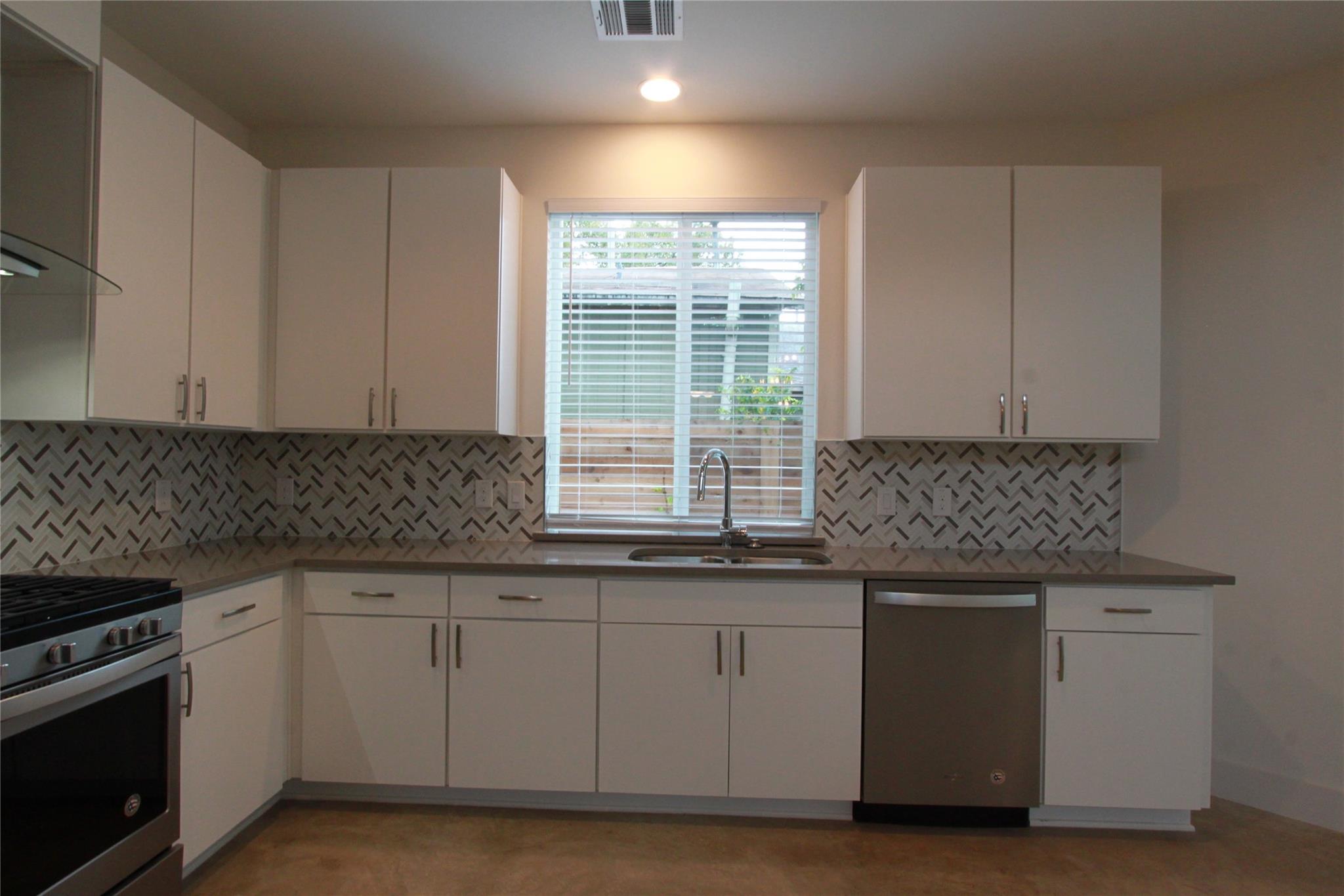 1204 Cometa St # A, Austin, TX 78721