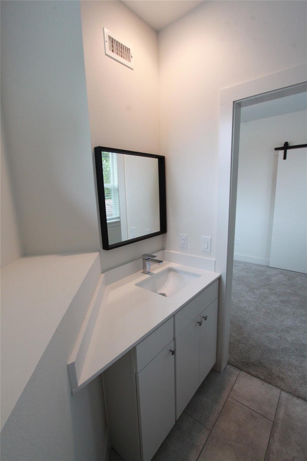 1204 Cometa St # A, Austin, TX 78721