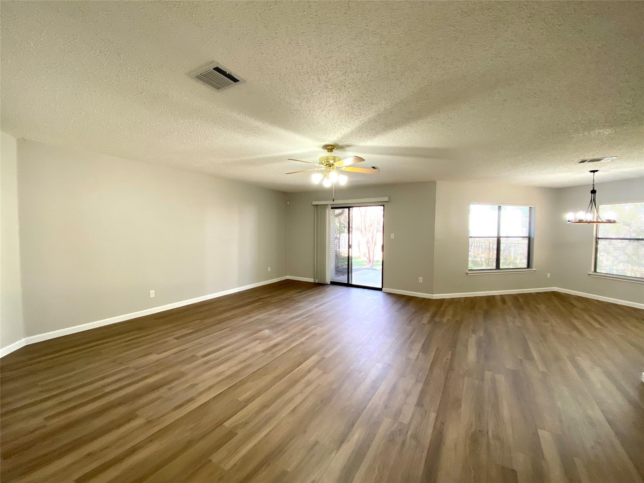 2101 Jasper Ln, Cedar Park, TX 78613