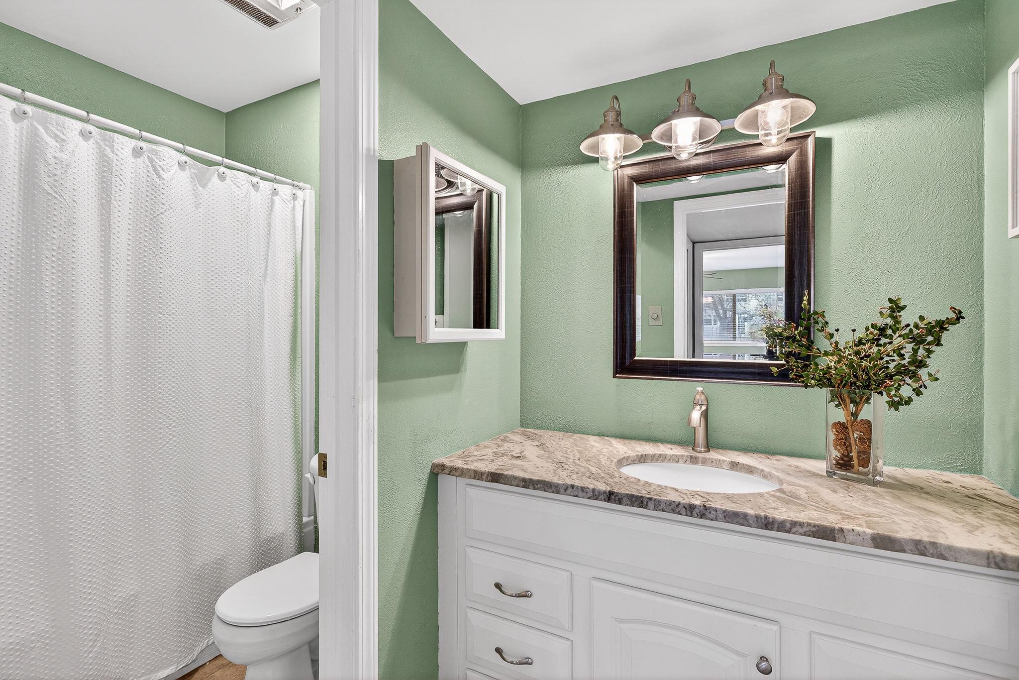 400 Hi There # 104, Horseshoe Bay, TX 78657