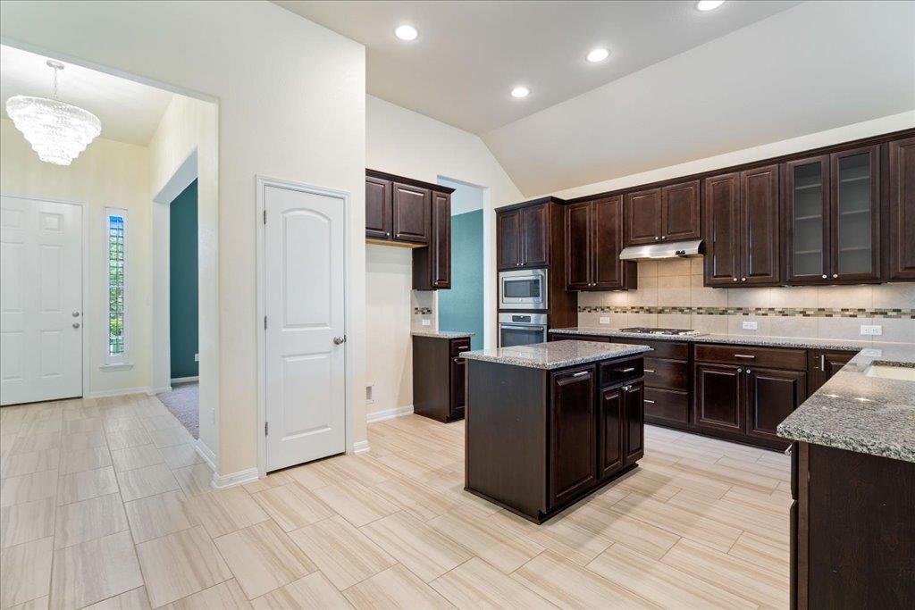 2520 Milan Meadows Dr, Leander, TX 78641