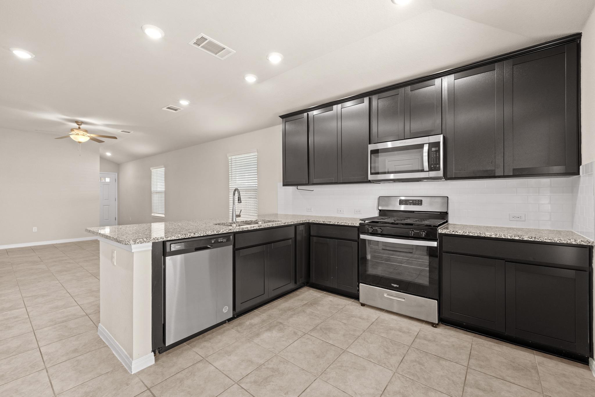 200 Longmount Cv, Liberty Hill, TX 78642