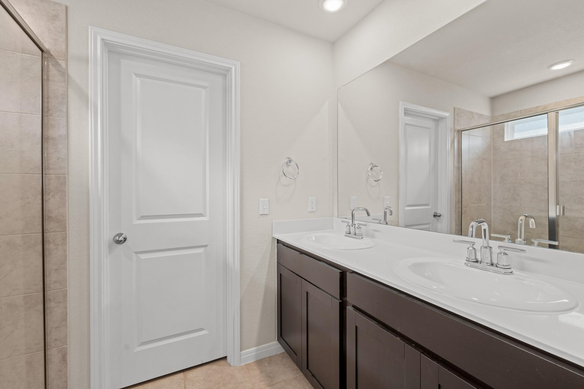 200 Longmount Cv, Liberty Hill, TX 78642