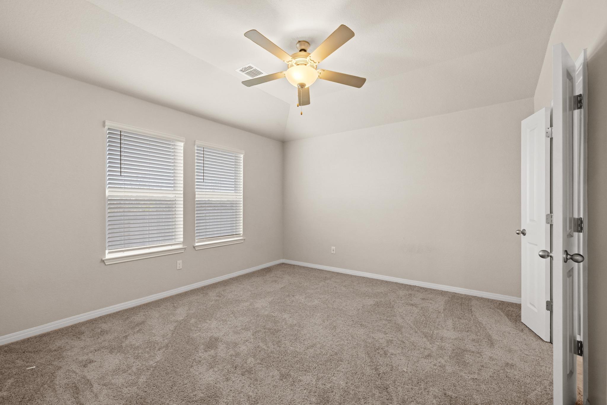 200 Longmount Cv, Liberty Hill, TX 78642