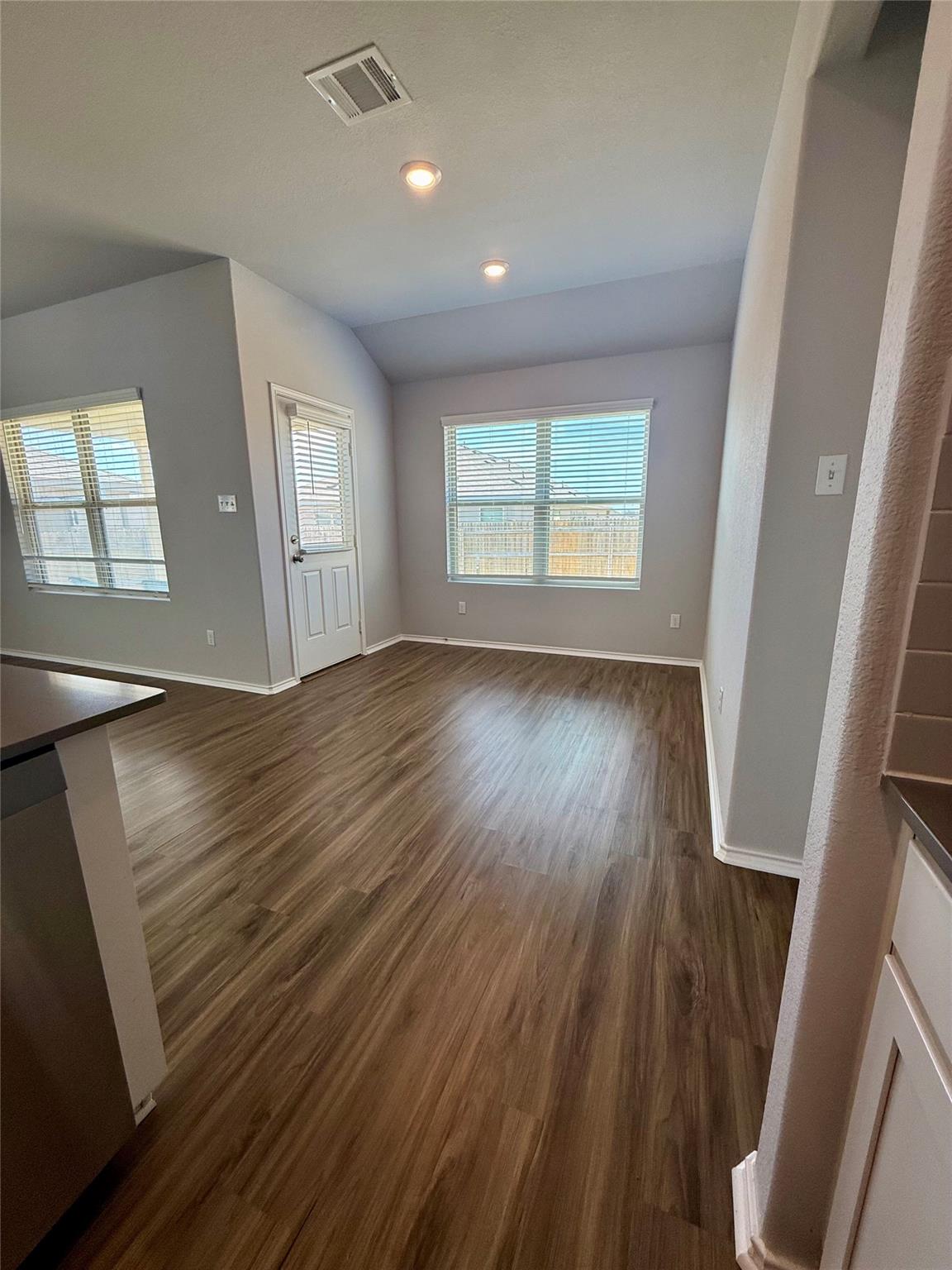 660 Xanadu Dr, Jarrell, TX 76537