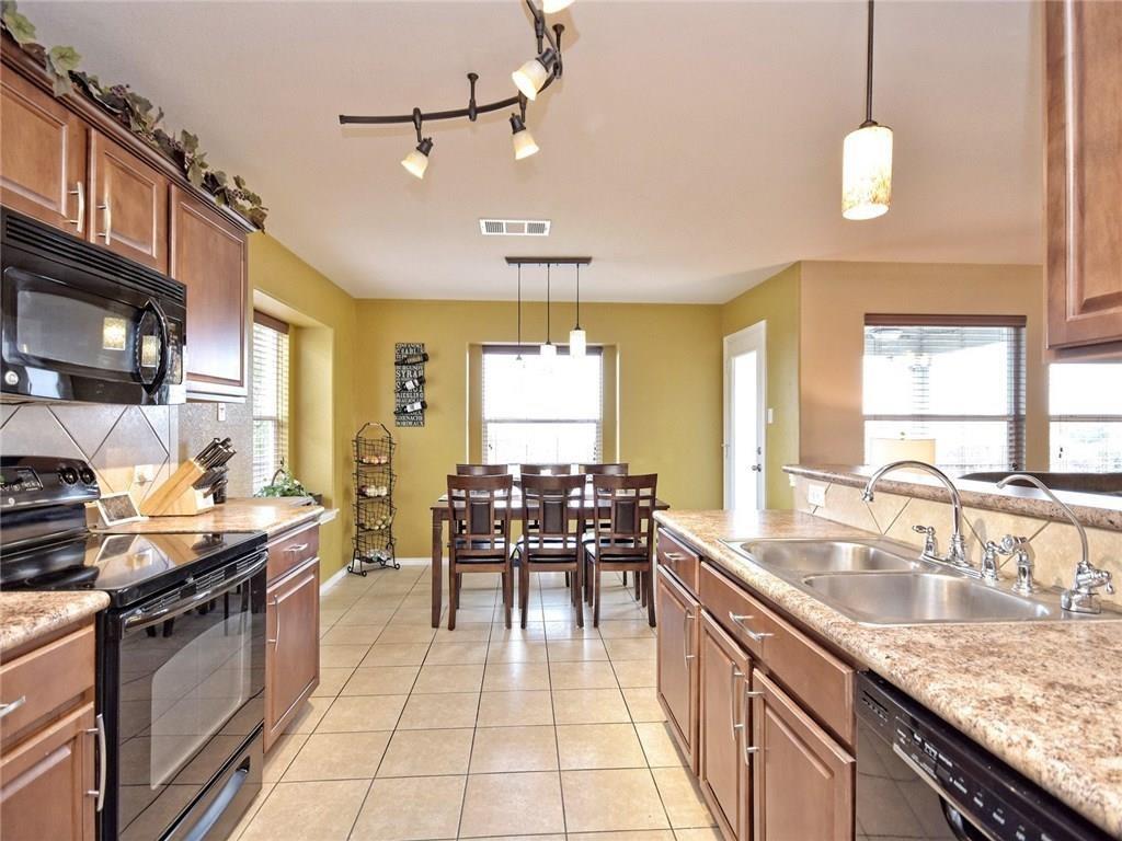 1206 Hensley Dr, Leander, TX 78641