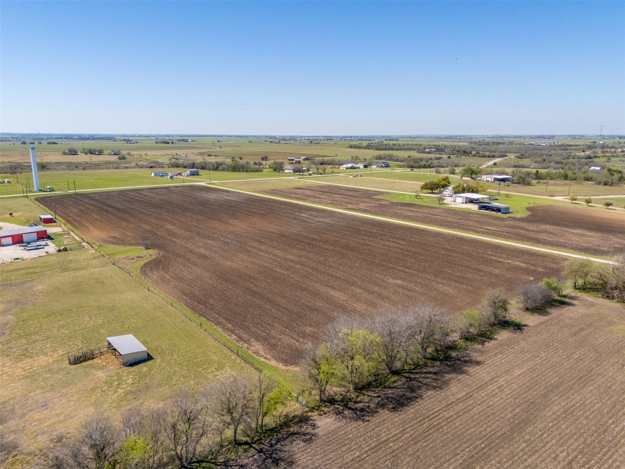 1295 County Road 432 Rd, Taylor, TX 76574