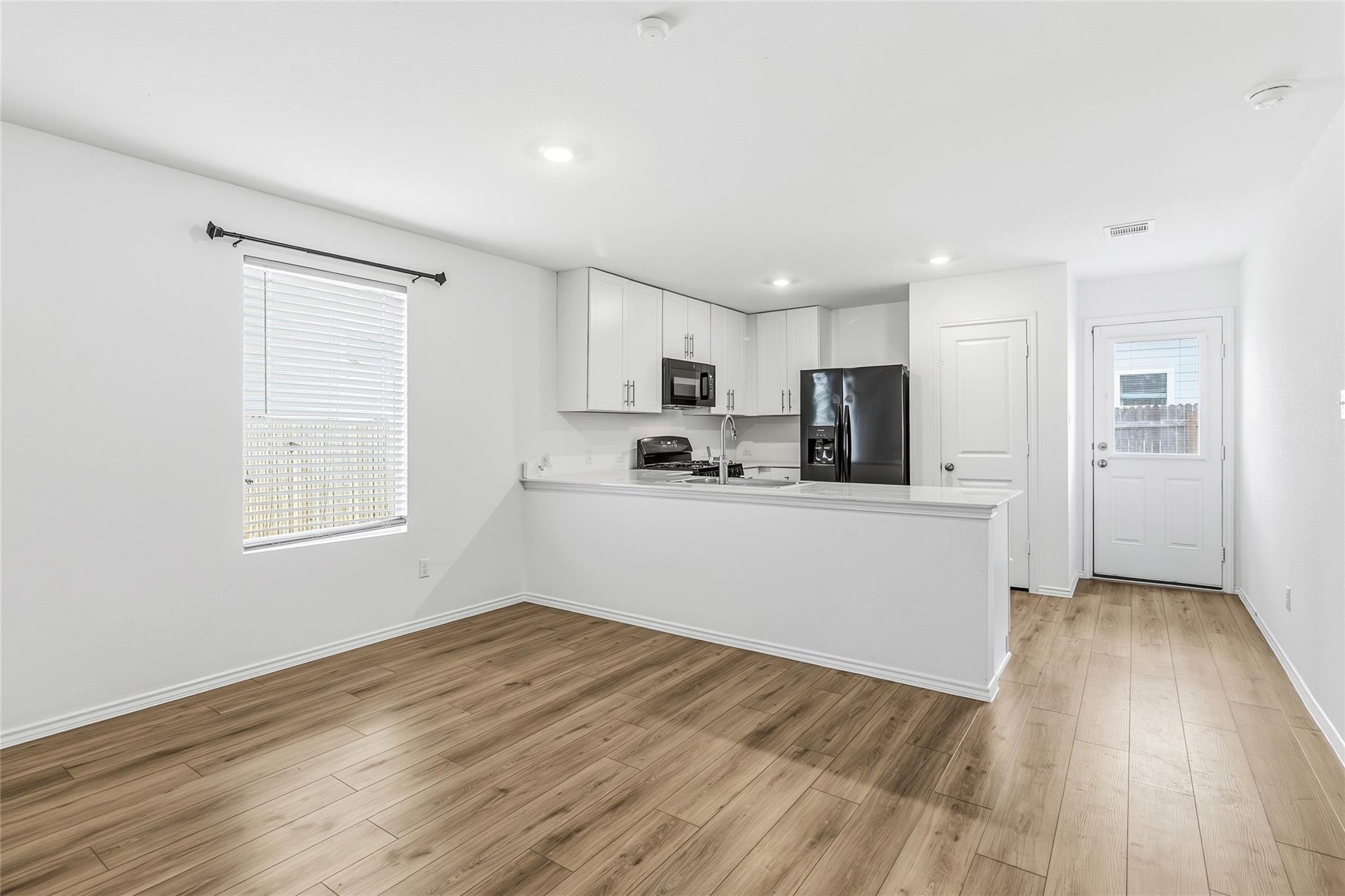 162 Agate Cliff Dr, Maxwell, TX 78656