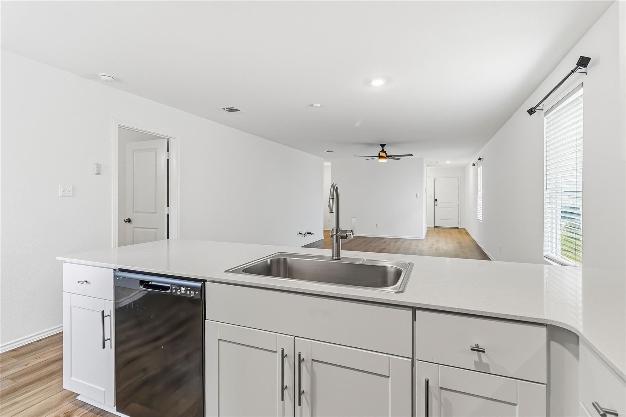 162 Agate Cliff Dr, Maxwell, TX 78656