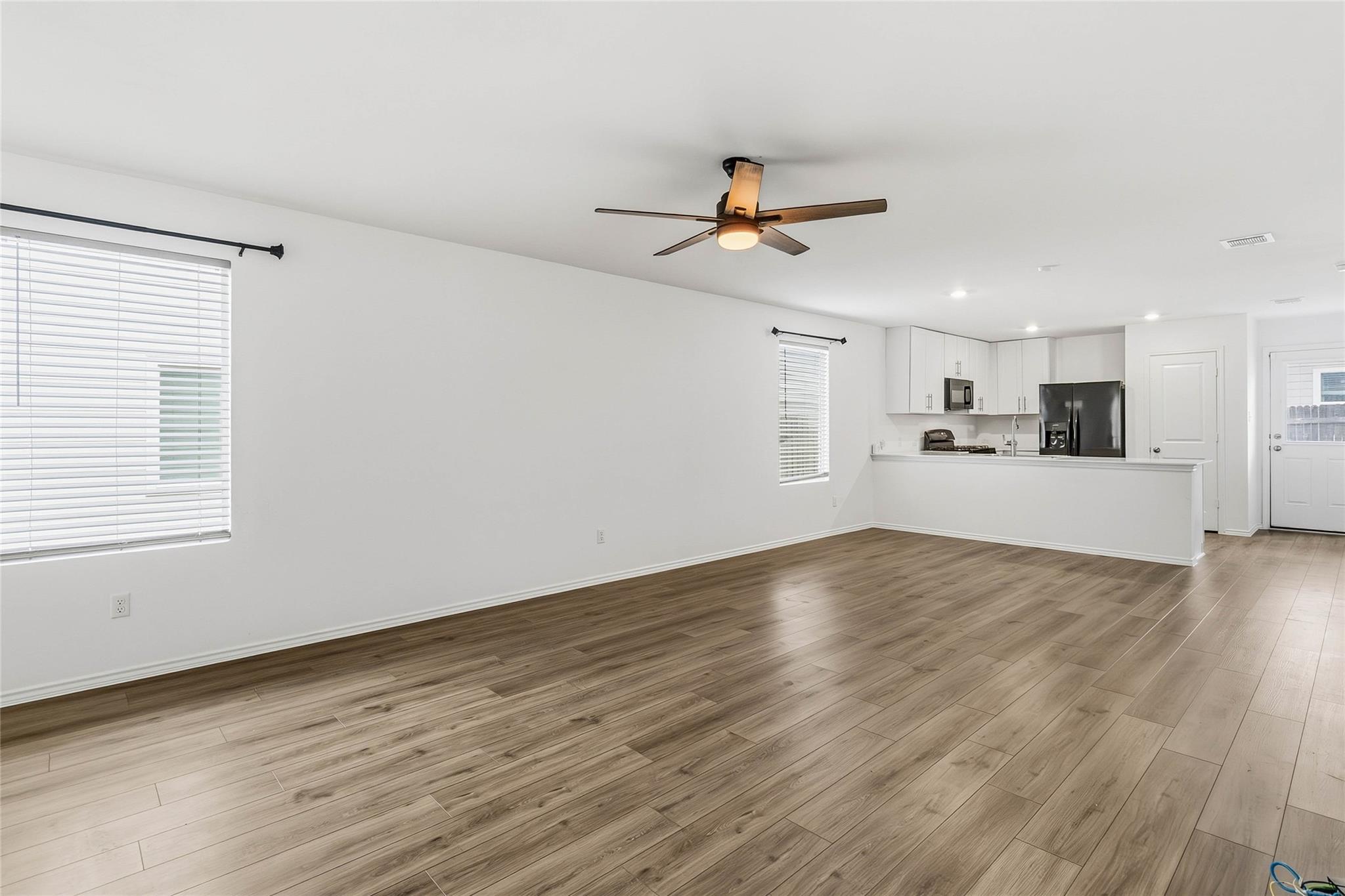 162 Agate Cliff Dr, Maxwell, TX 78656