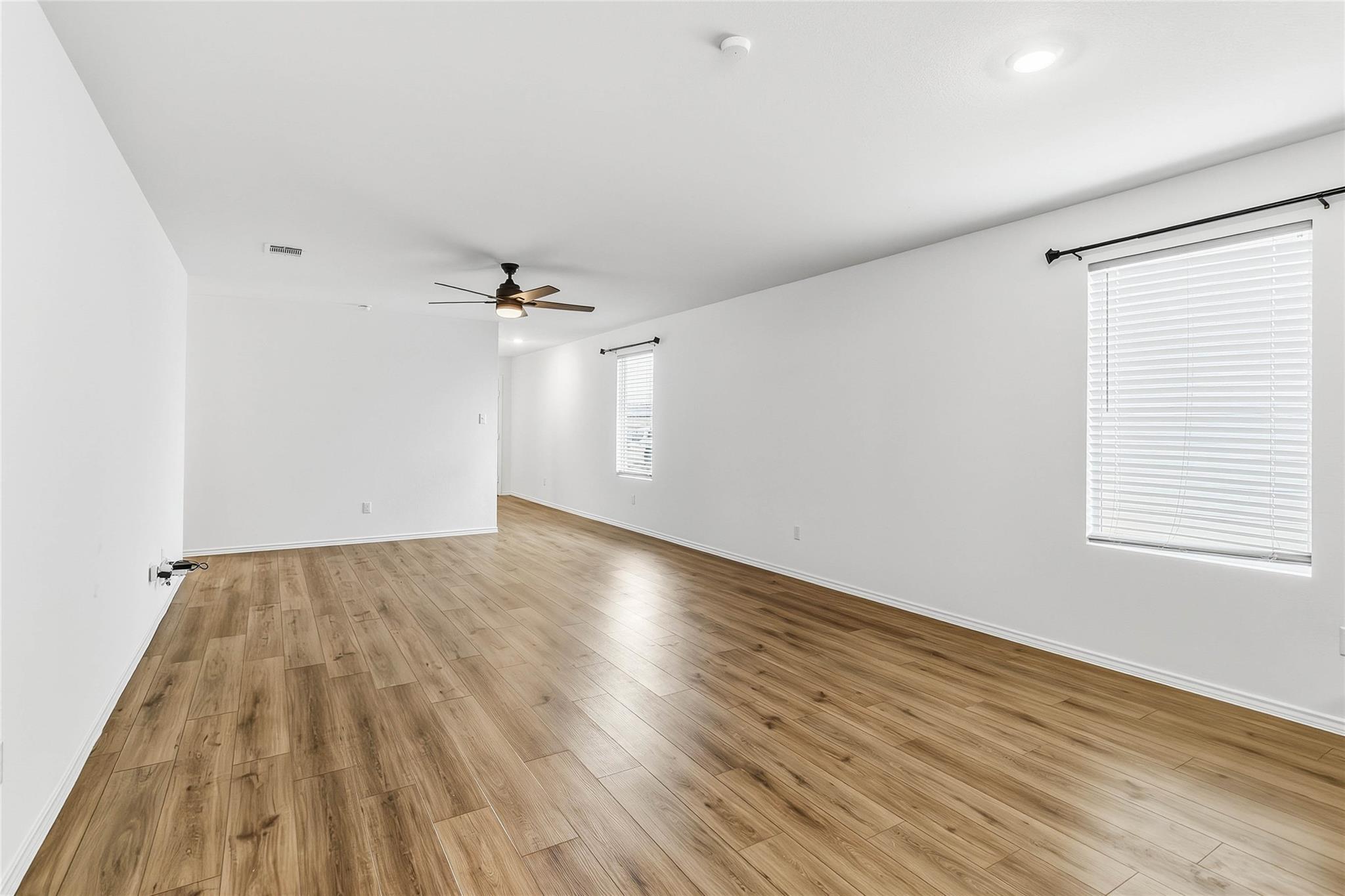 162 Agate Cliff Dr, Maxwell, TX 78656