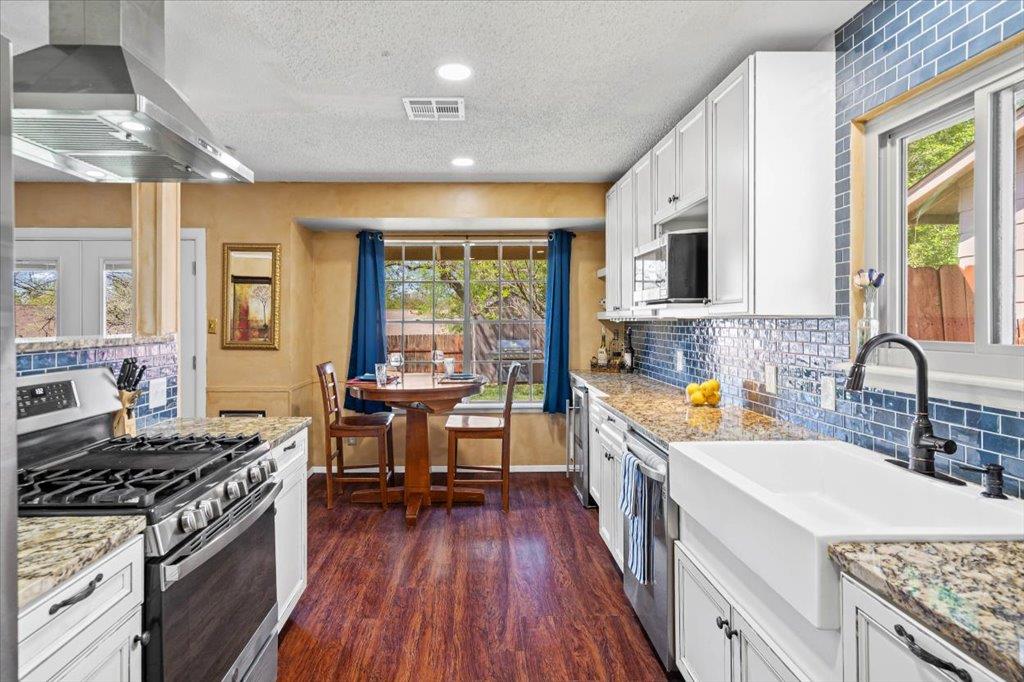 9712 Halifax Dr, Austin, TX 78753