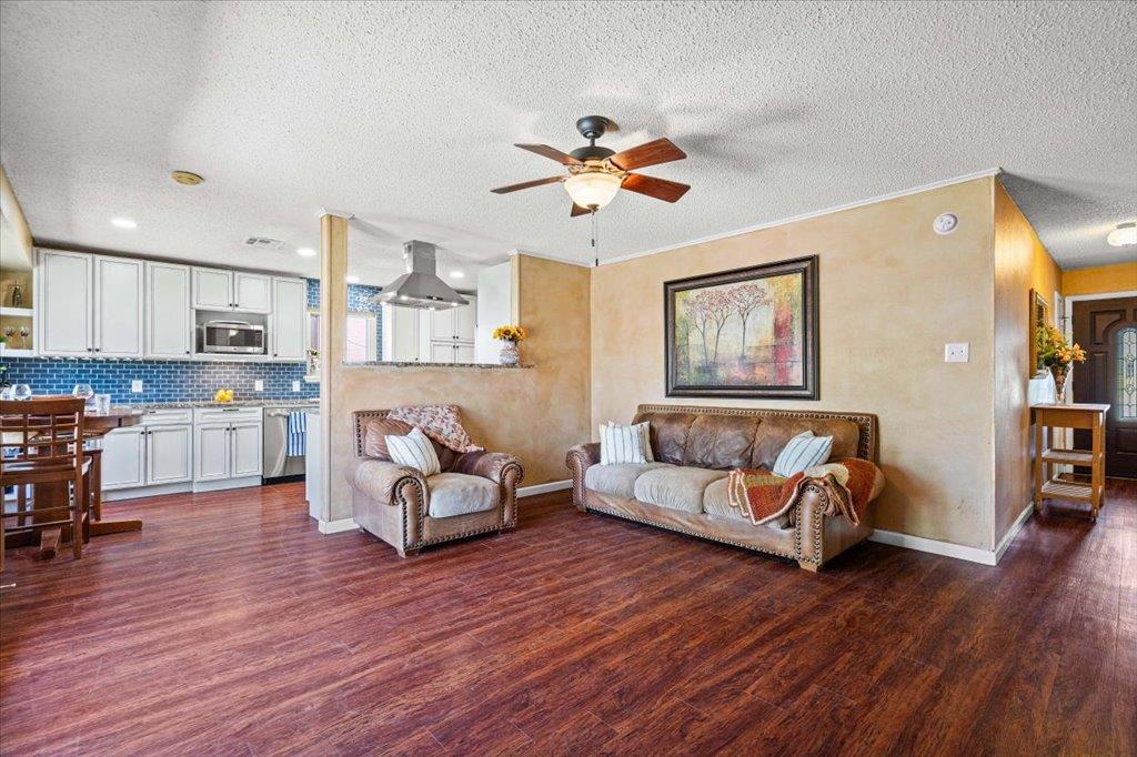 9712 Halifax Dr, Austin, TX 78753