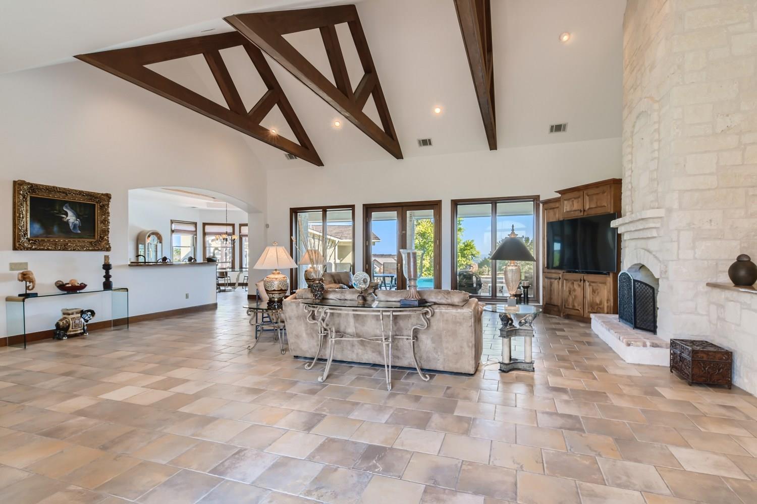 3900 Peak Lookout Dr, Austin, TX 78738