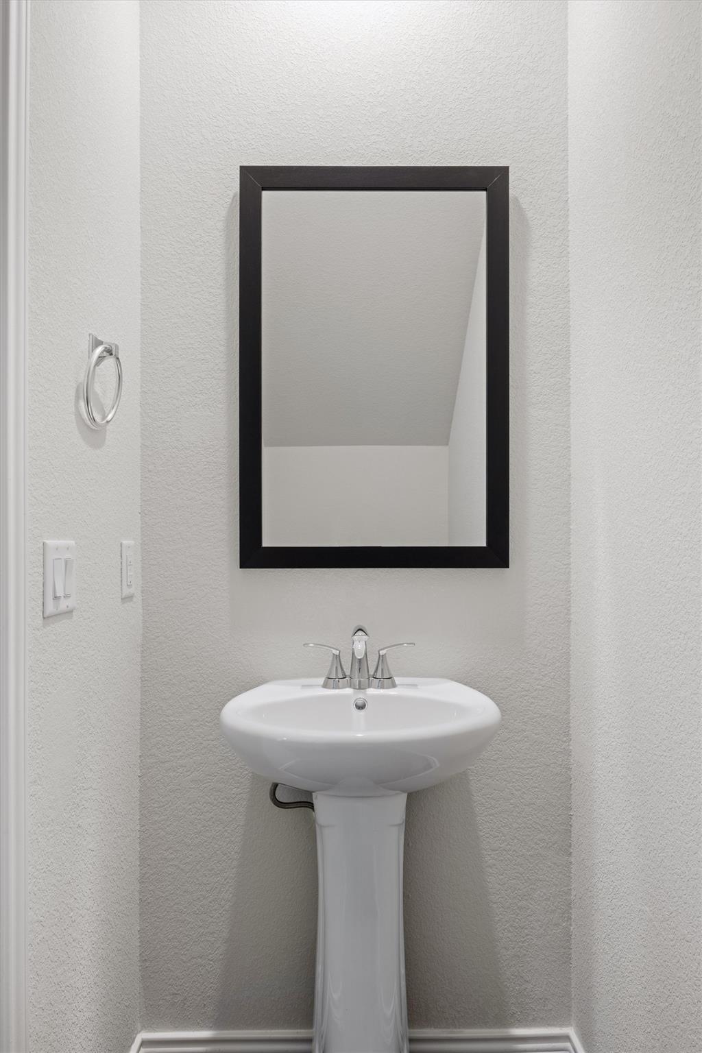 12811 Village Spun Plz, Buda, TX 78610