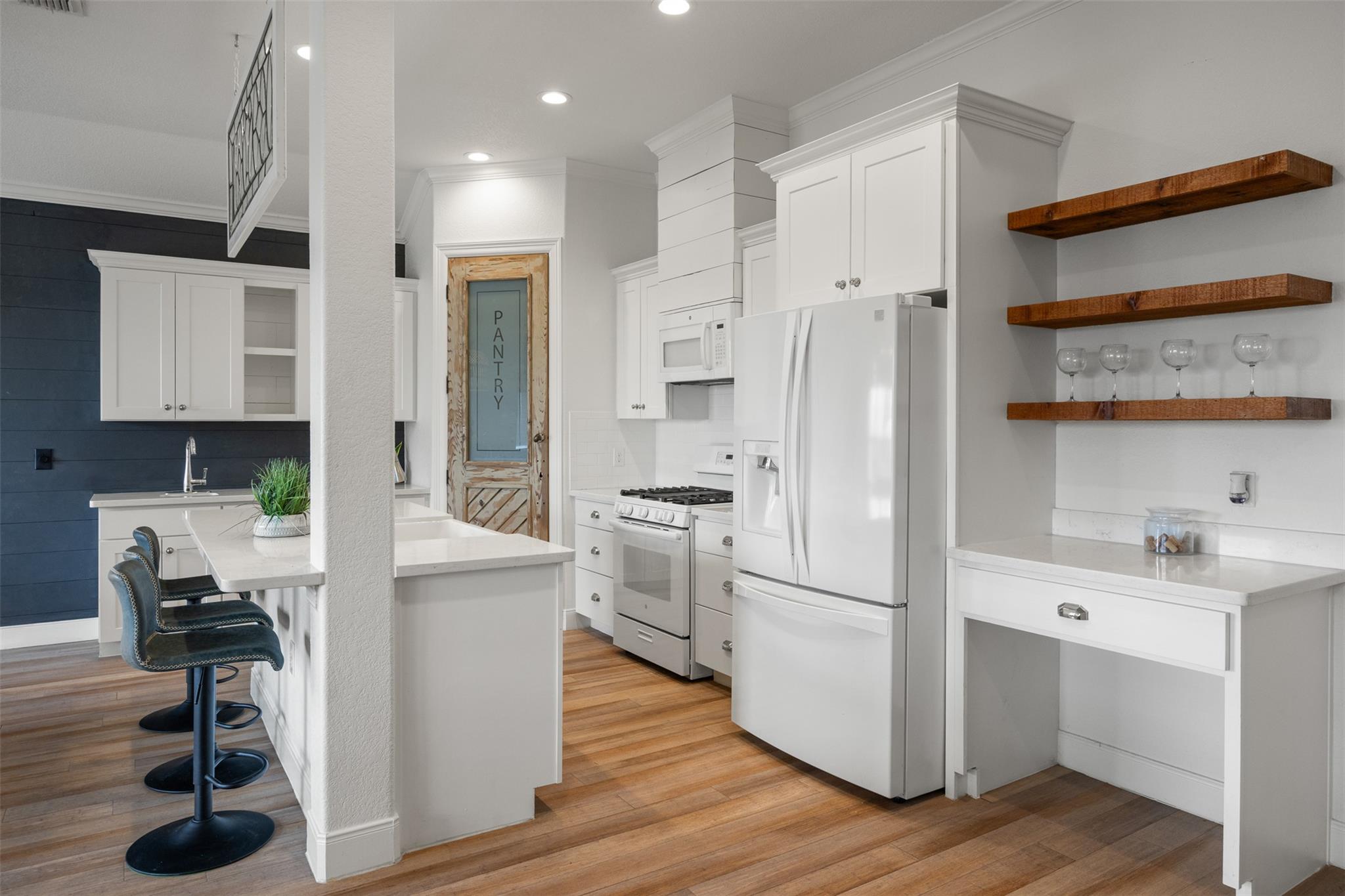 1705 Cherrywood Dr, Fredericksburg, TX 78624