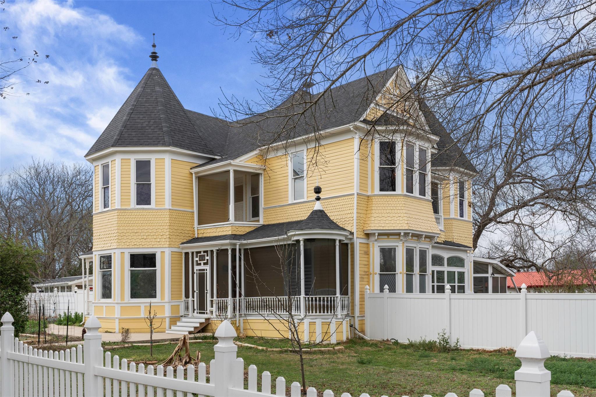 300 Estelle Rice Dr, Moody, TX 76557