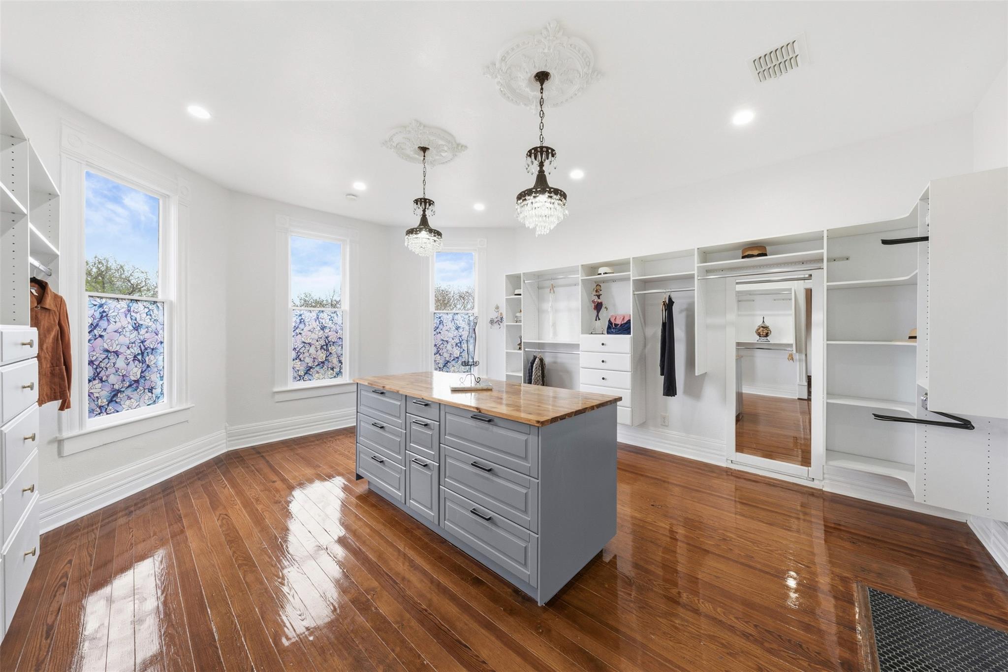 300 Estelle Rice Dr, Moody, TX 76557