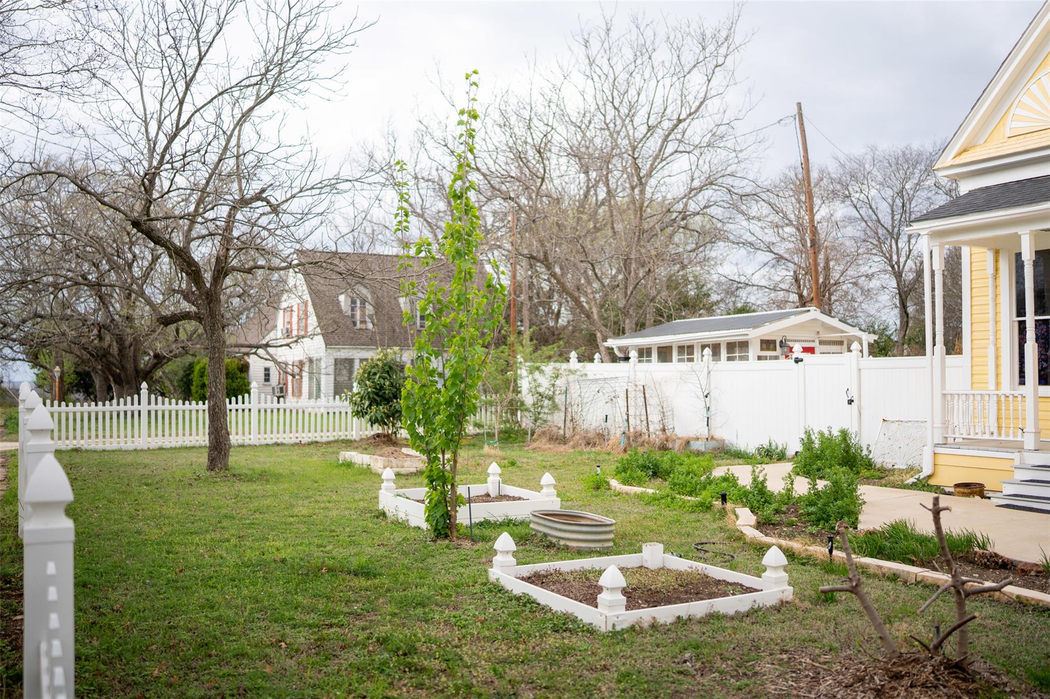 300 Estelle Rice Dr, Moody, TX 76557