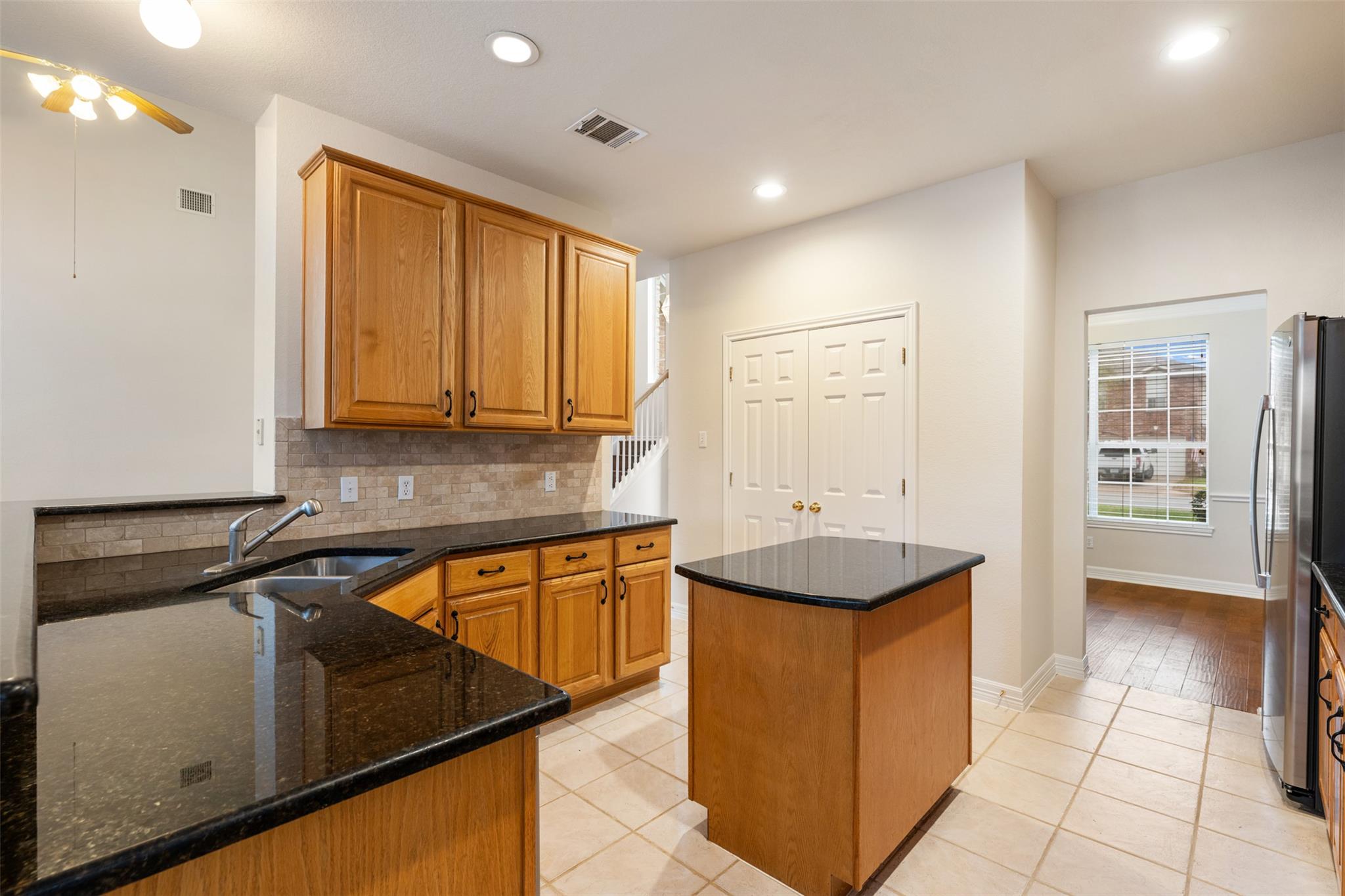 30022 OAKLAND HILLS Dr, Georgetown, TX 78628