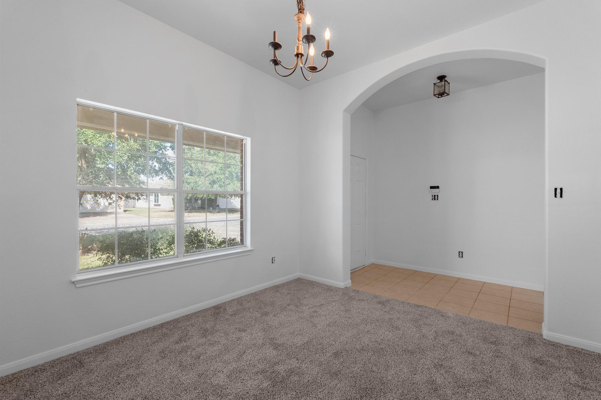 114 Gainer Dr, Hutto, TX 78634