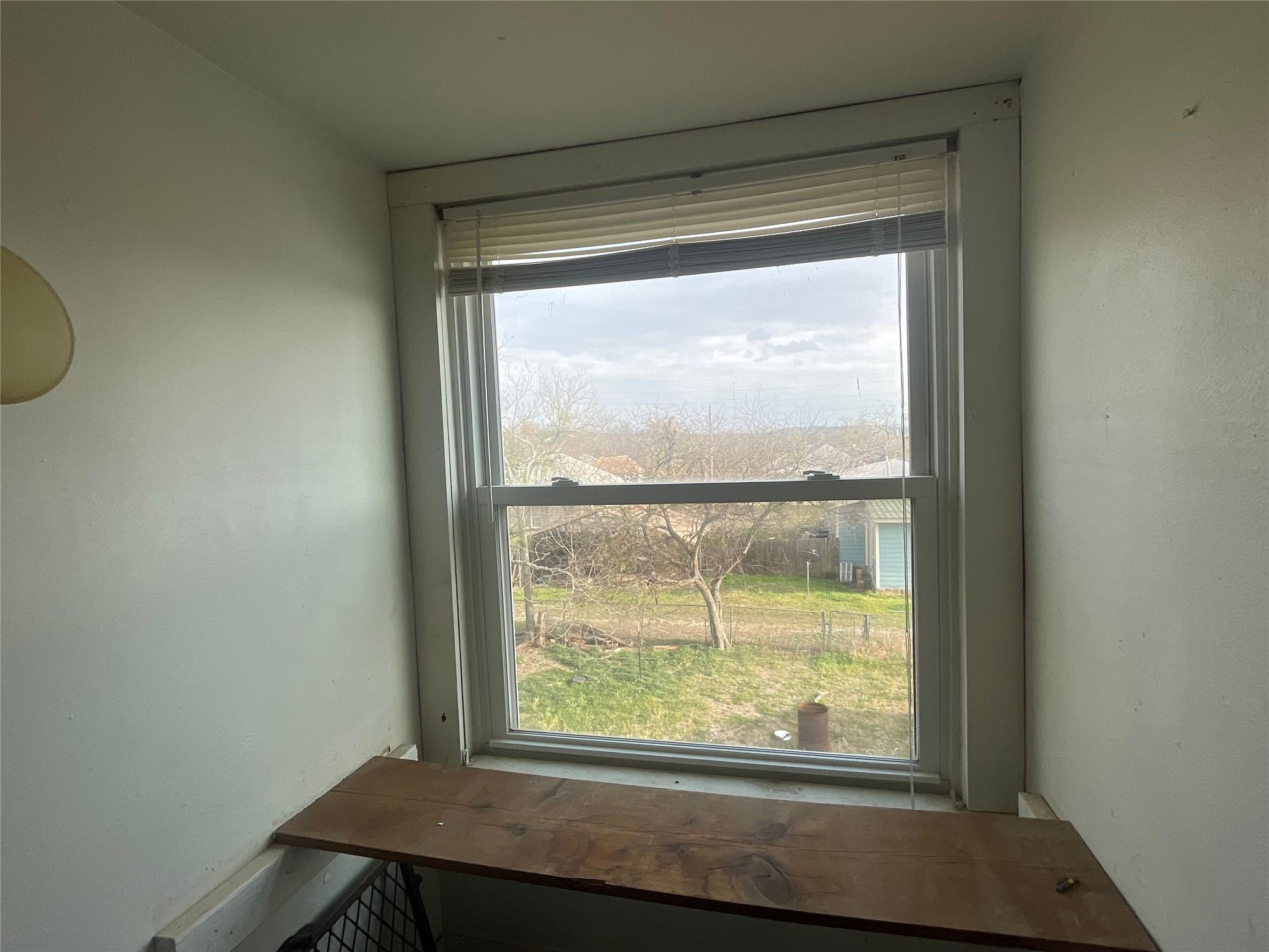 215 W Main St, Lometa, TX 76853