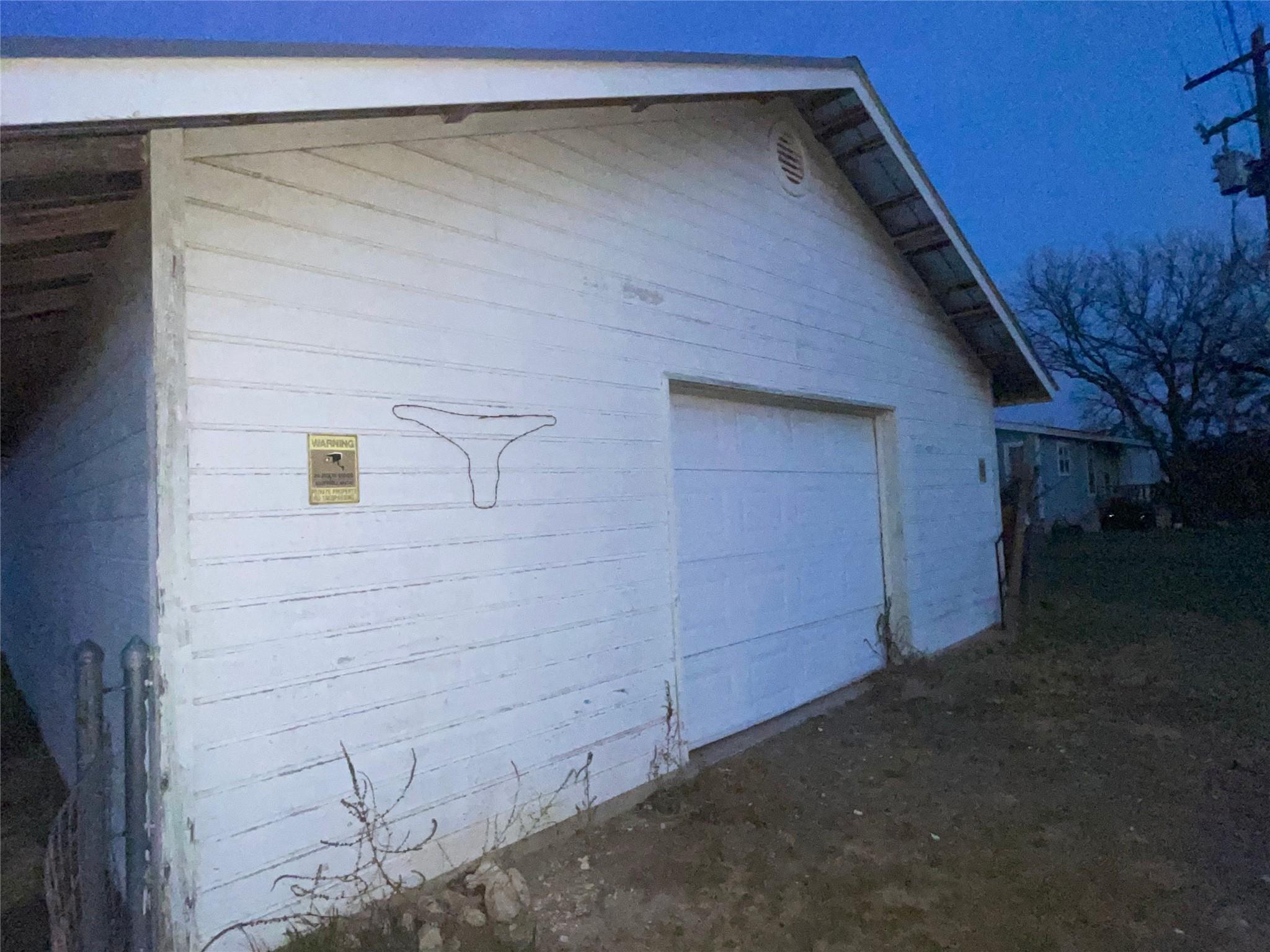 215 W Main St, Lometa, TX 76853