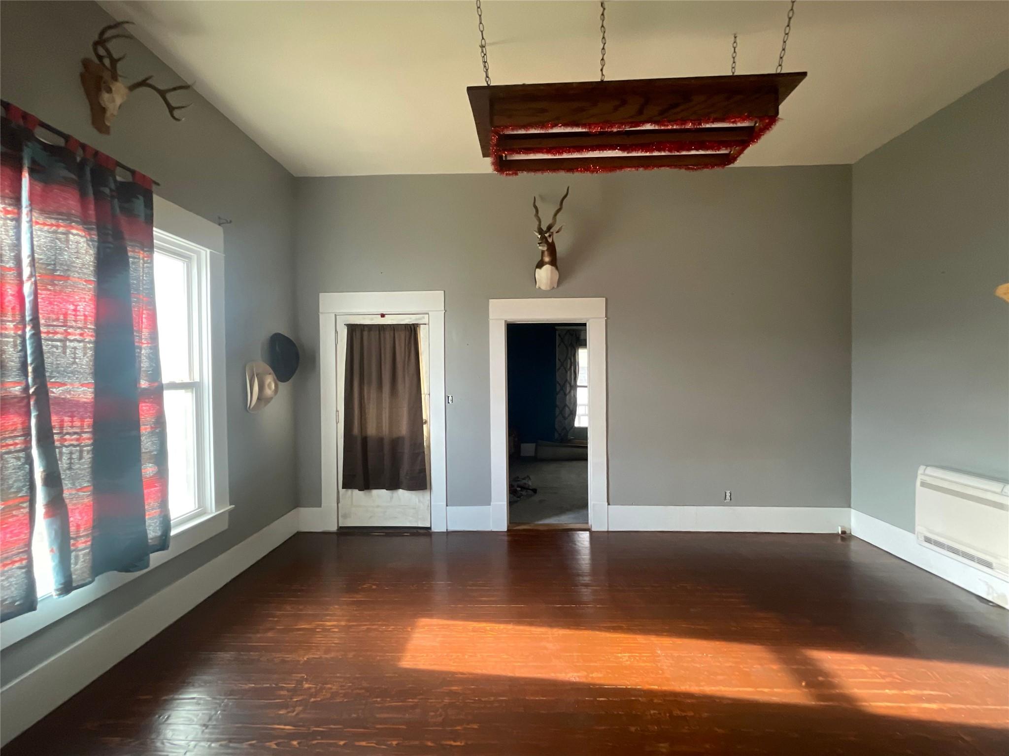 215 W Main St, Lometa, TX 76853