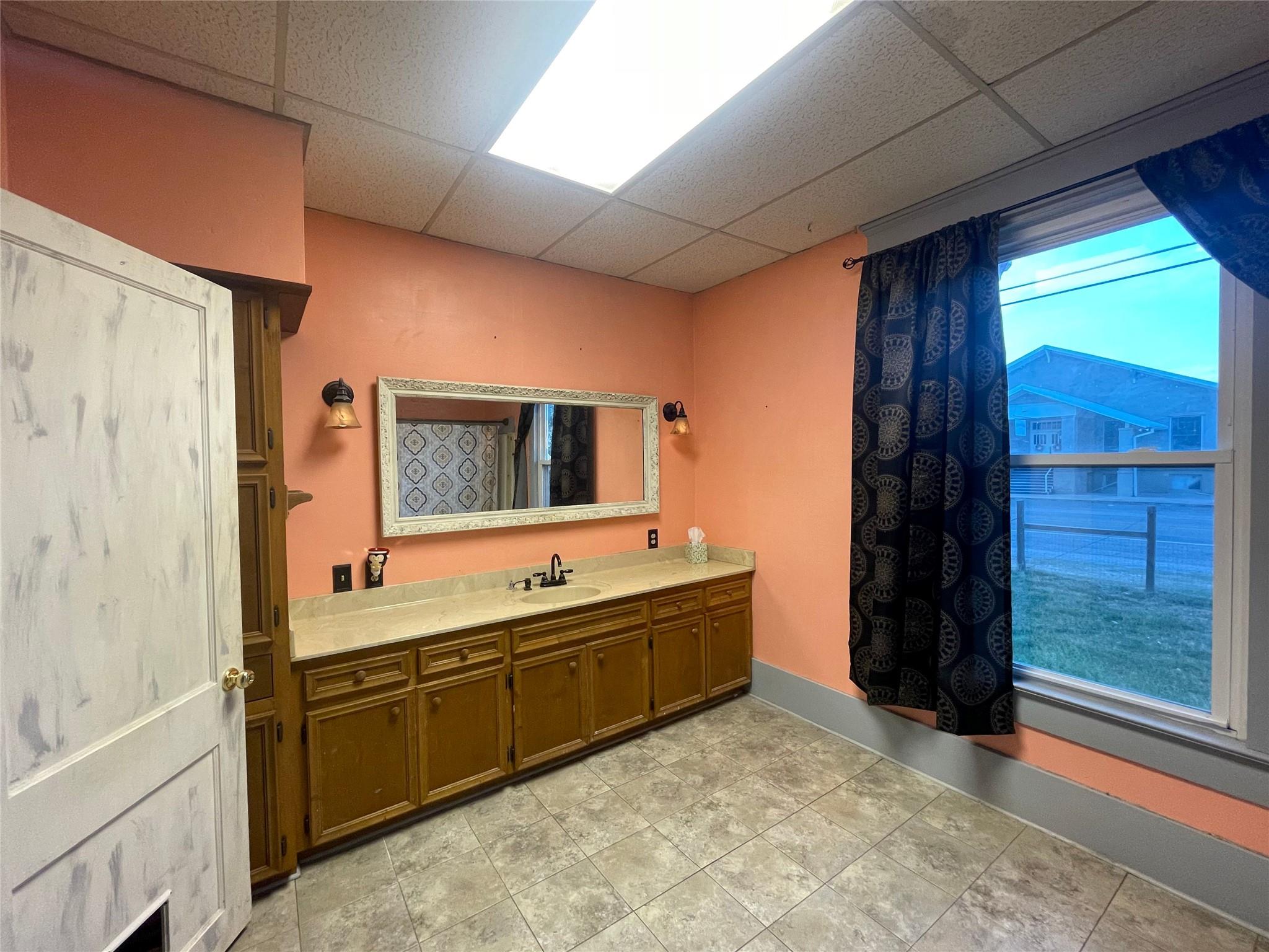 215 W Main St, Lometa, TX 76853