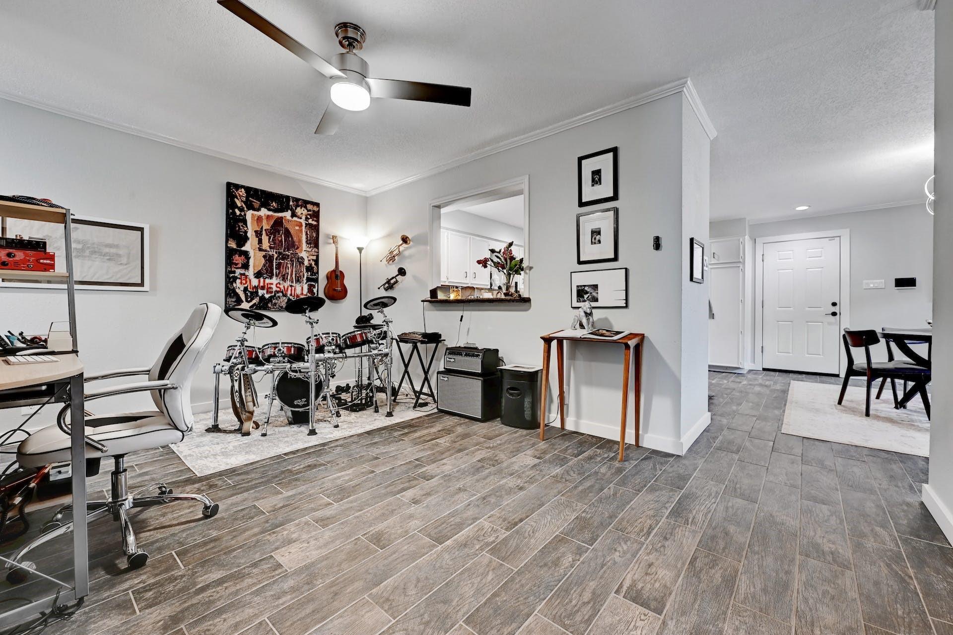 11133 Pinehurst Dr # C, Austin, TX 78747