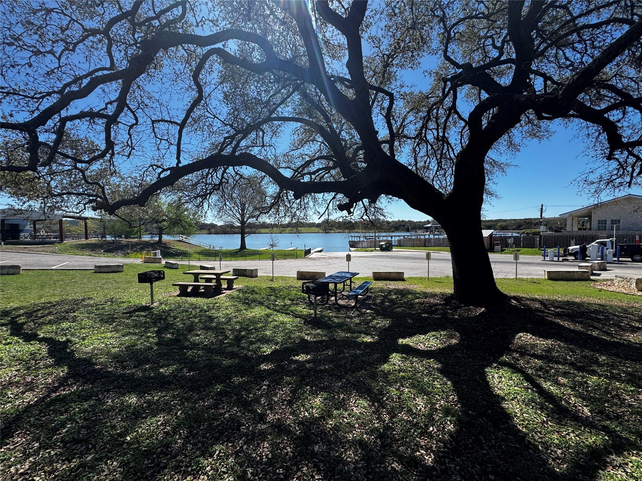 439 Elm Dr, Kingsland, TX 78639