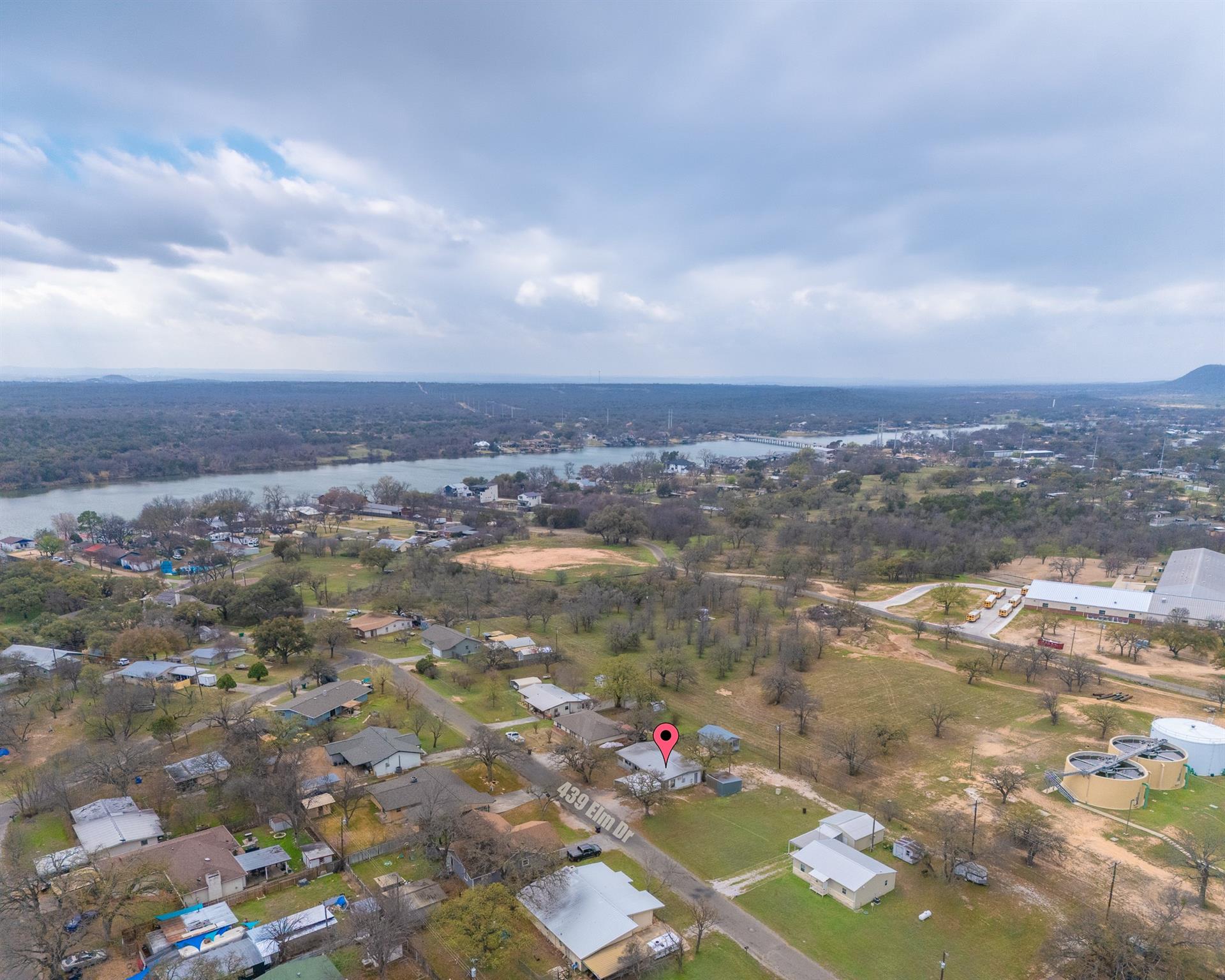 439 Elm Dr, Kingsland, TX 78639