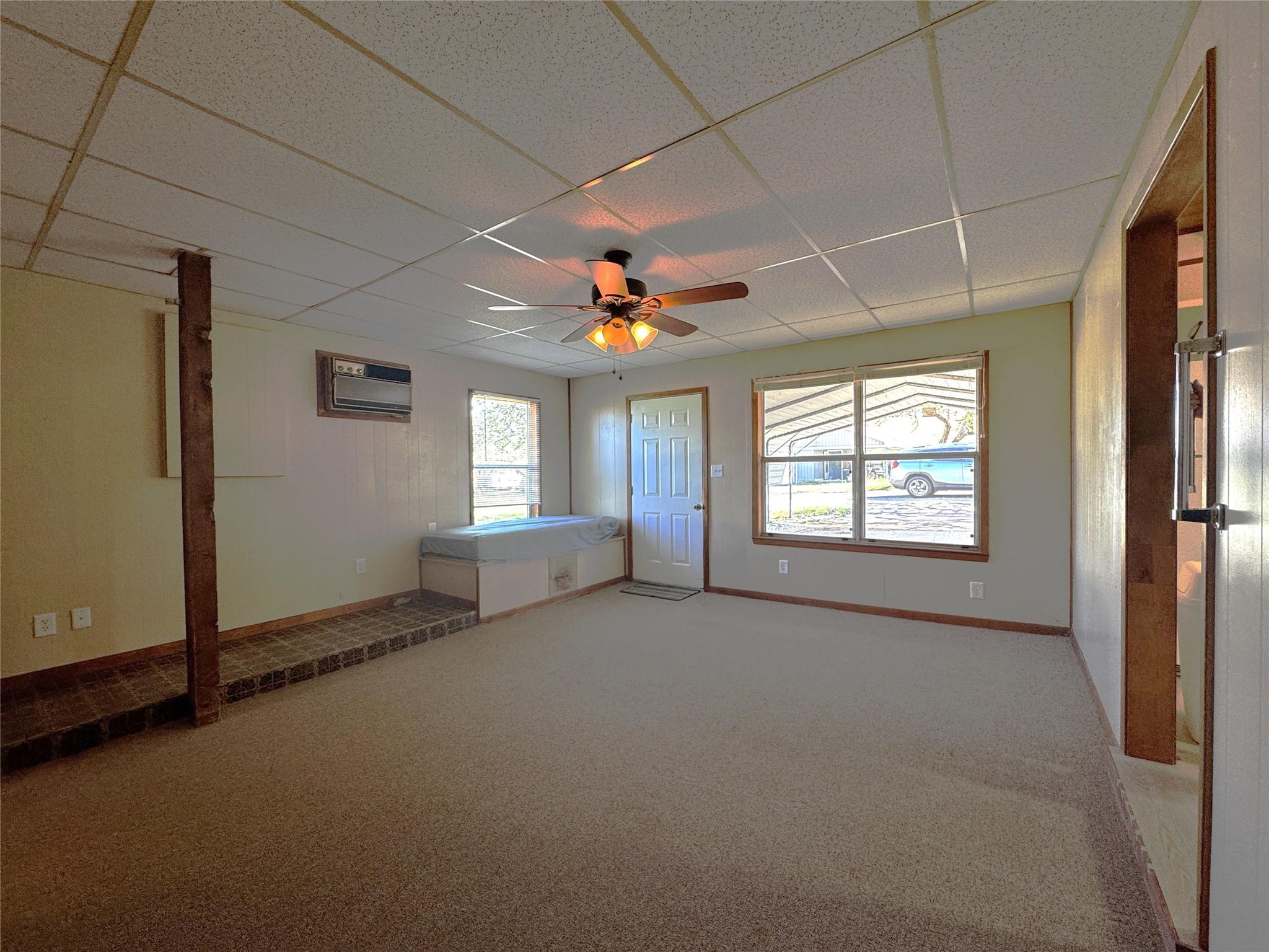 439 Elm Dr, Kingsland, TX 78639