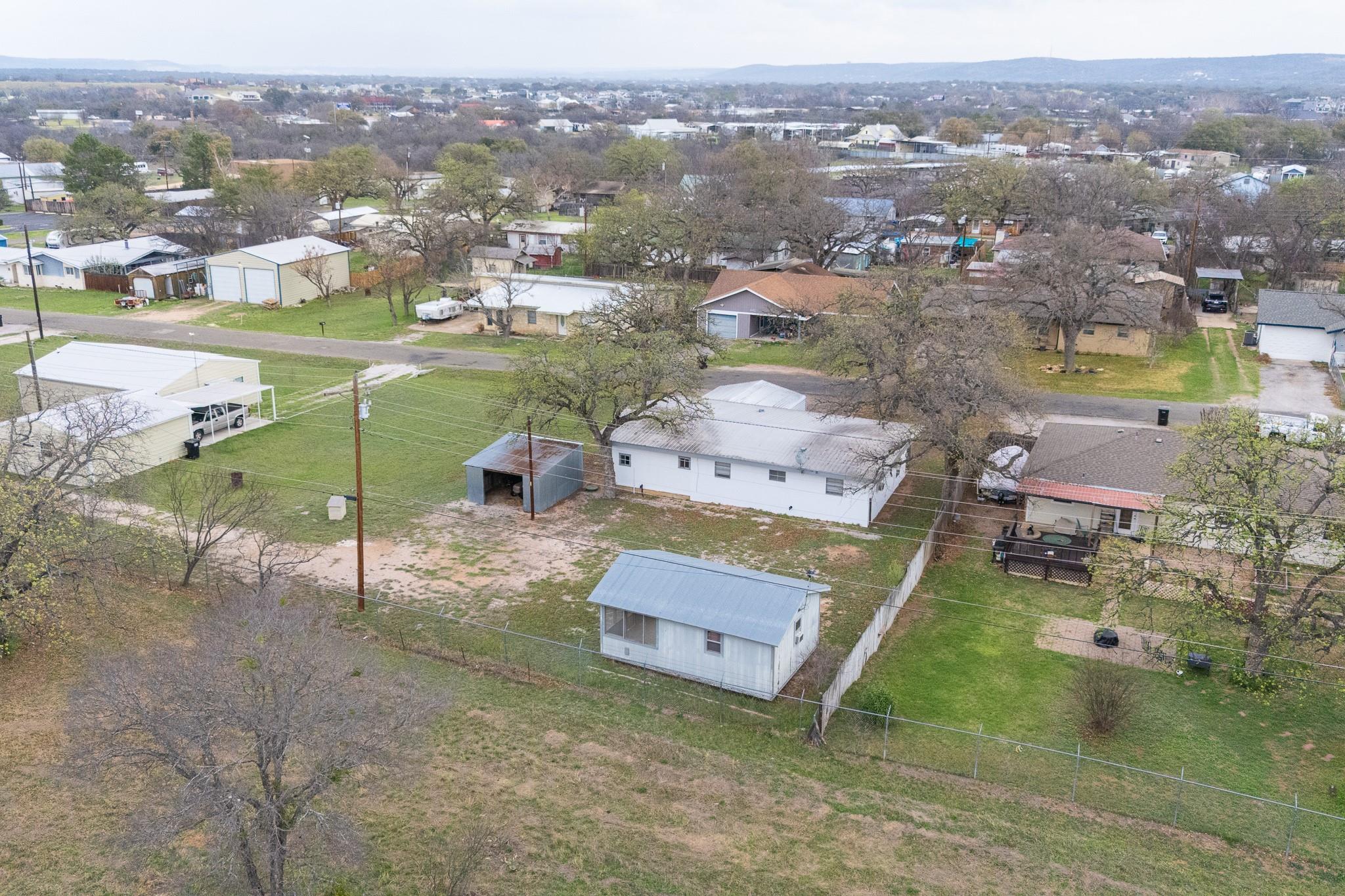 439 Elm Dr, Kingsland, TX 78639