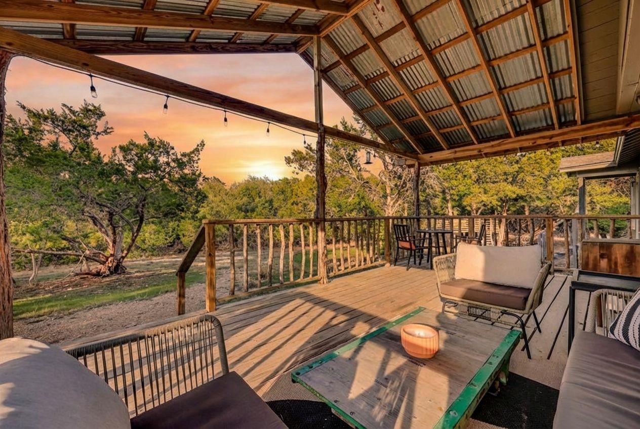 802 Lonesome Trl, Driftwood, TX 78619