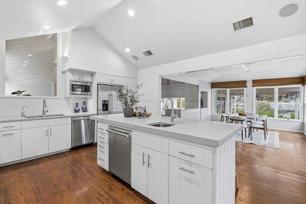 718 Bermuda St, Lakeway, TX 78734