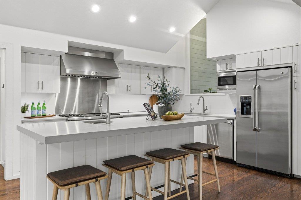 718 Bermuda St, Lakeway, TX 78734