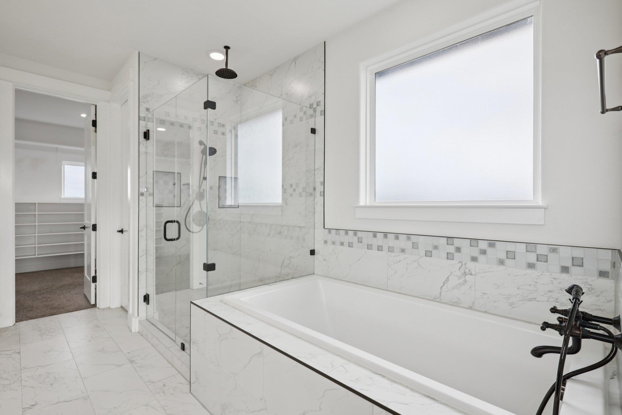 112 Red Mulberry Way, Leander, TX 78641