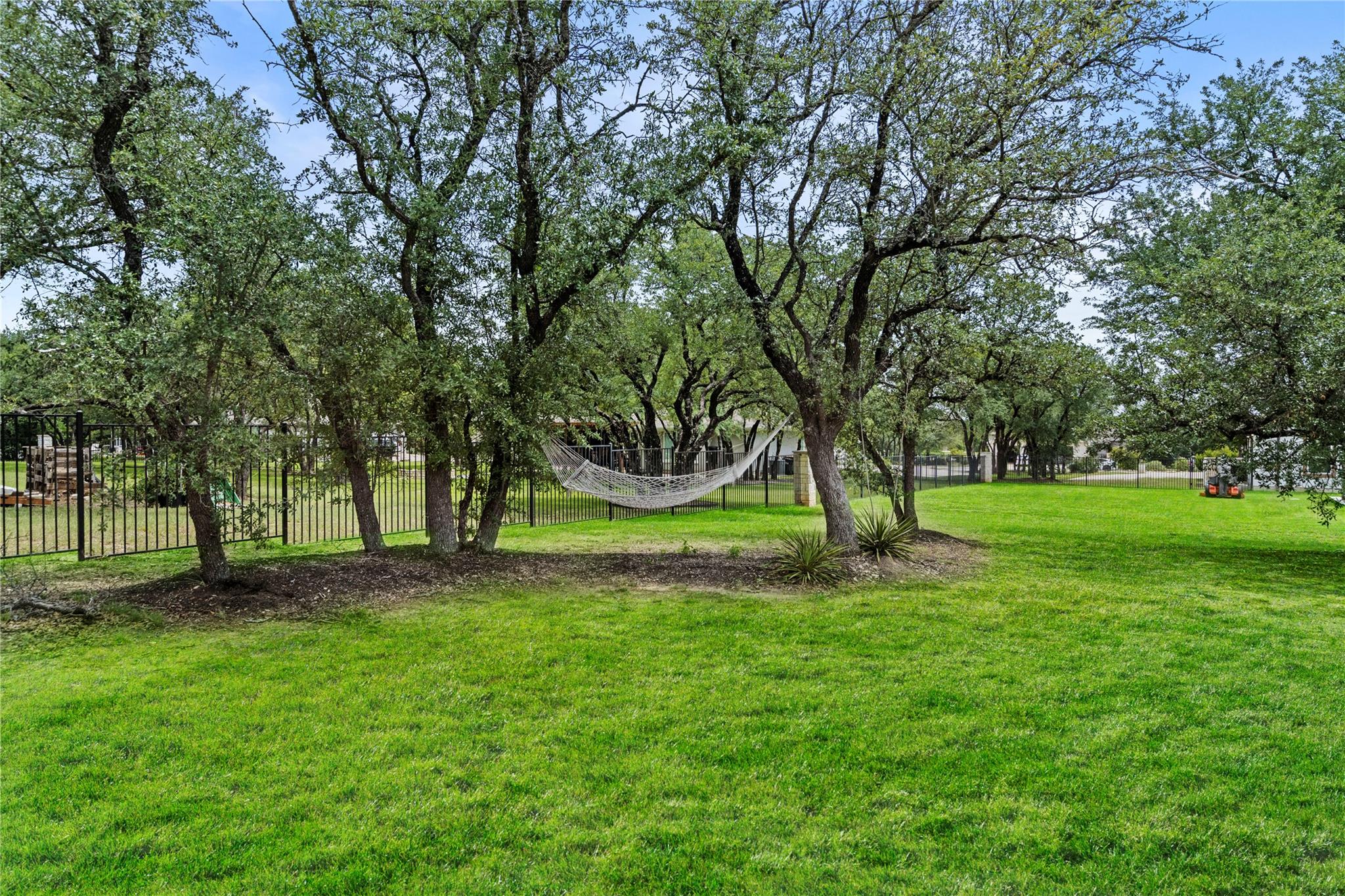112 Red Mulberry Way, Leander, TX 78641