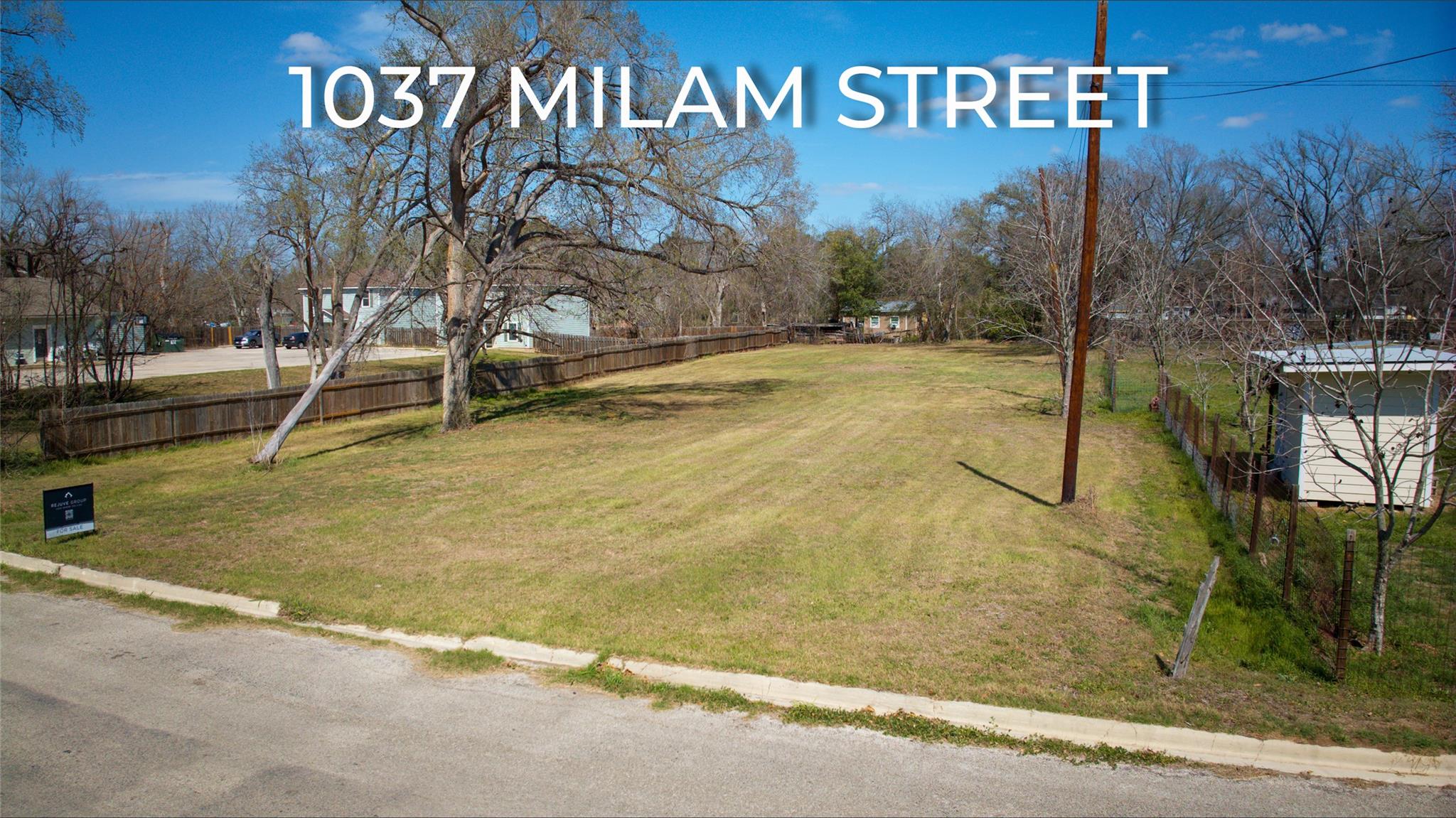 1037 Milam St, Luling, TX 78648