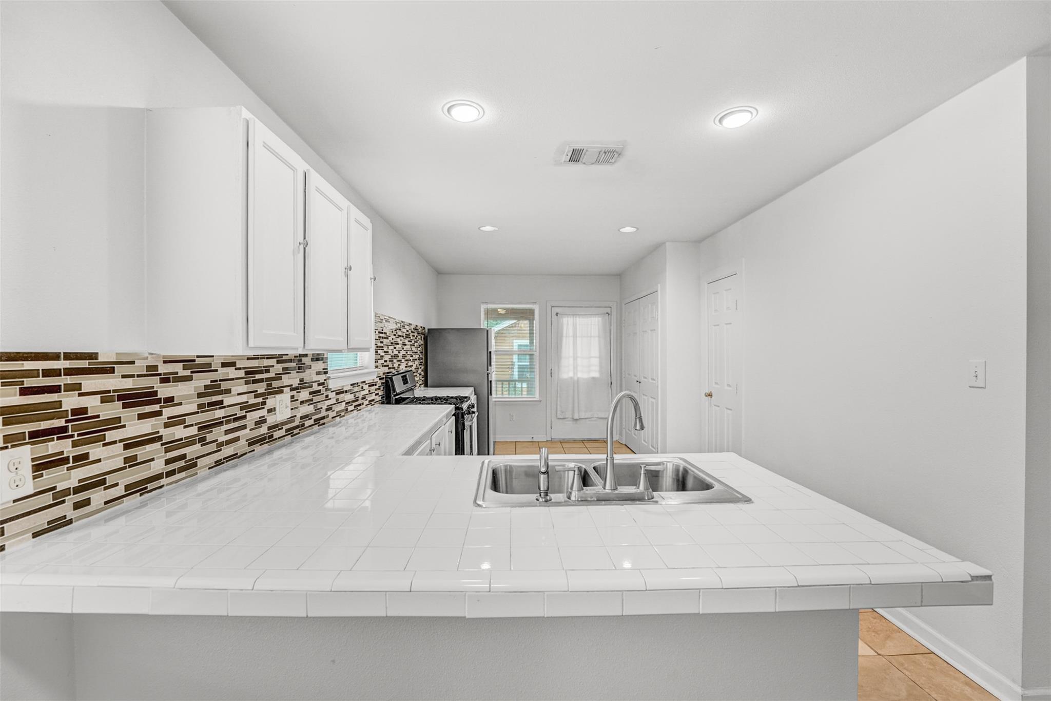 6906 CARVER Ave # A, Austin, TX 78752