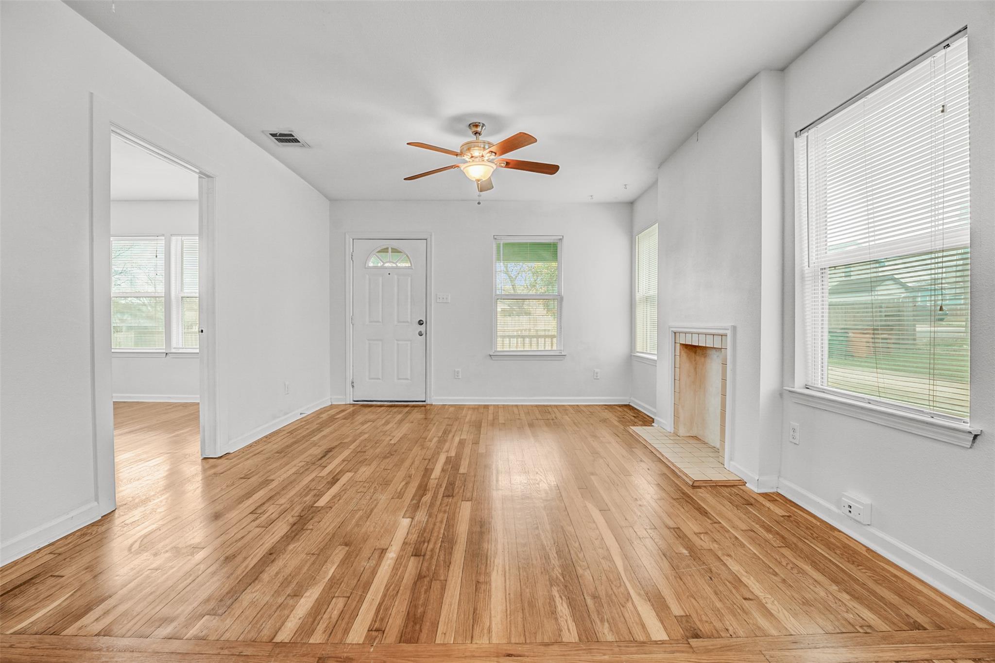 6906 CARVER Ave # A, Austin, TX 78752