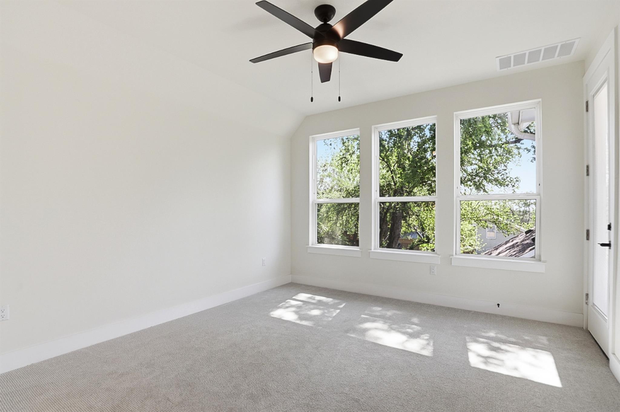 2301 E 10th St, Austin, TX 78702