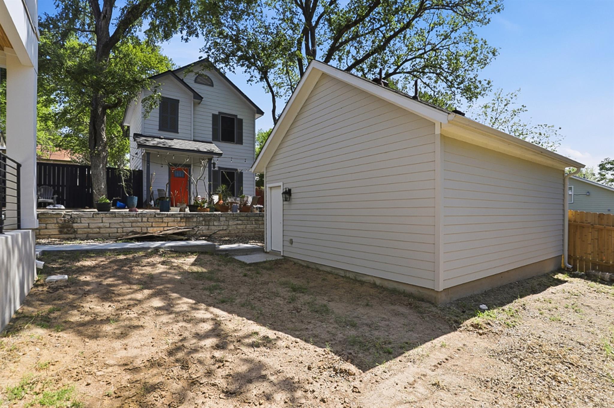 2301 E 10th St, Austin, TX 78702