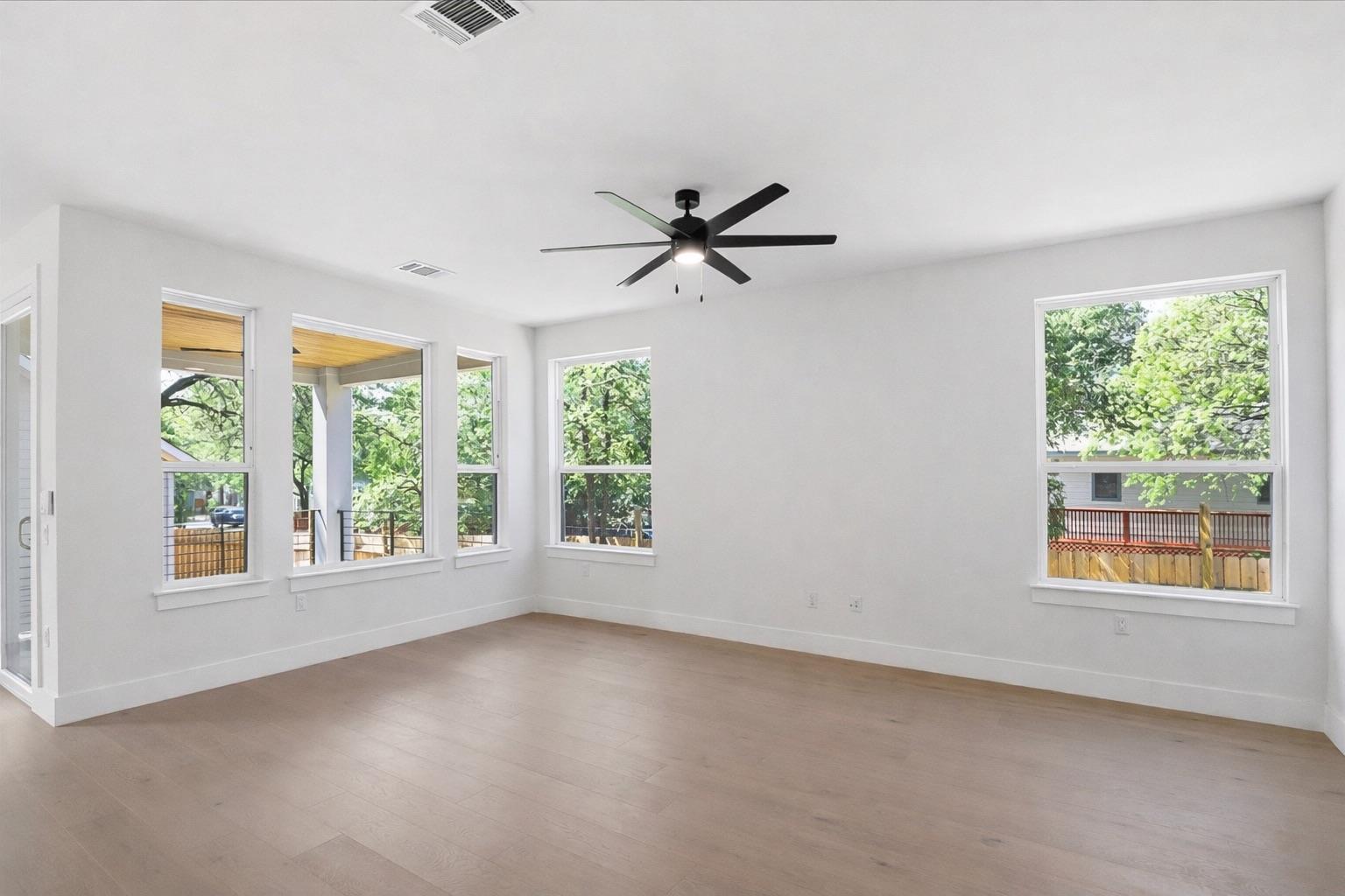 2301 E 10th St, Austin, TX 78702